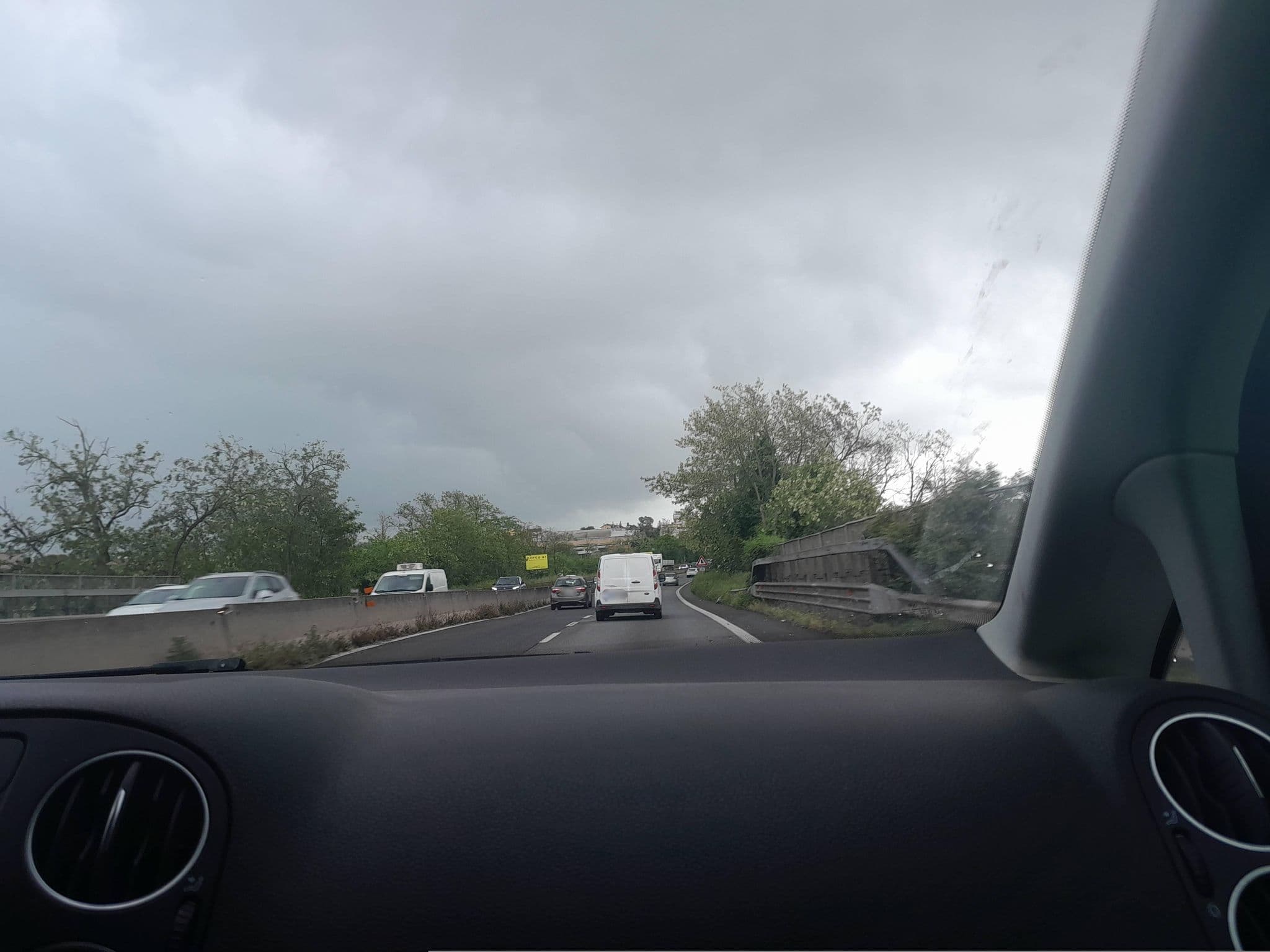 Street view near Casale delle Ronde B&B, Pomezia — © omfg_notpr (CC BY-SA · Mapillary)