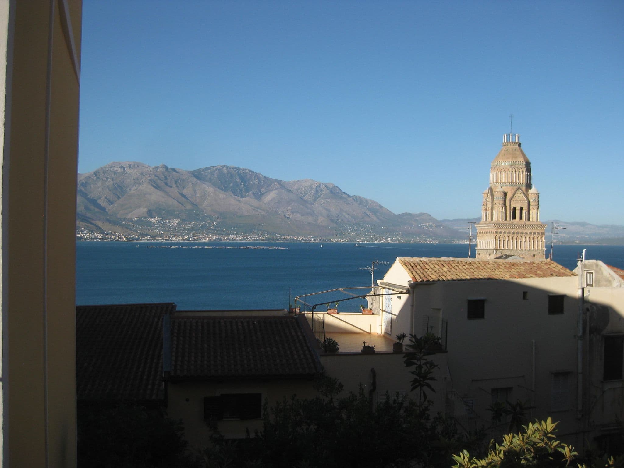 Street view near Il Bottone al Duomo, Gaeta — © remonet (CC BY-SA · Mapillary)