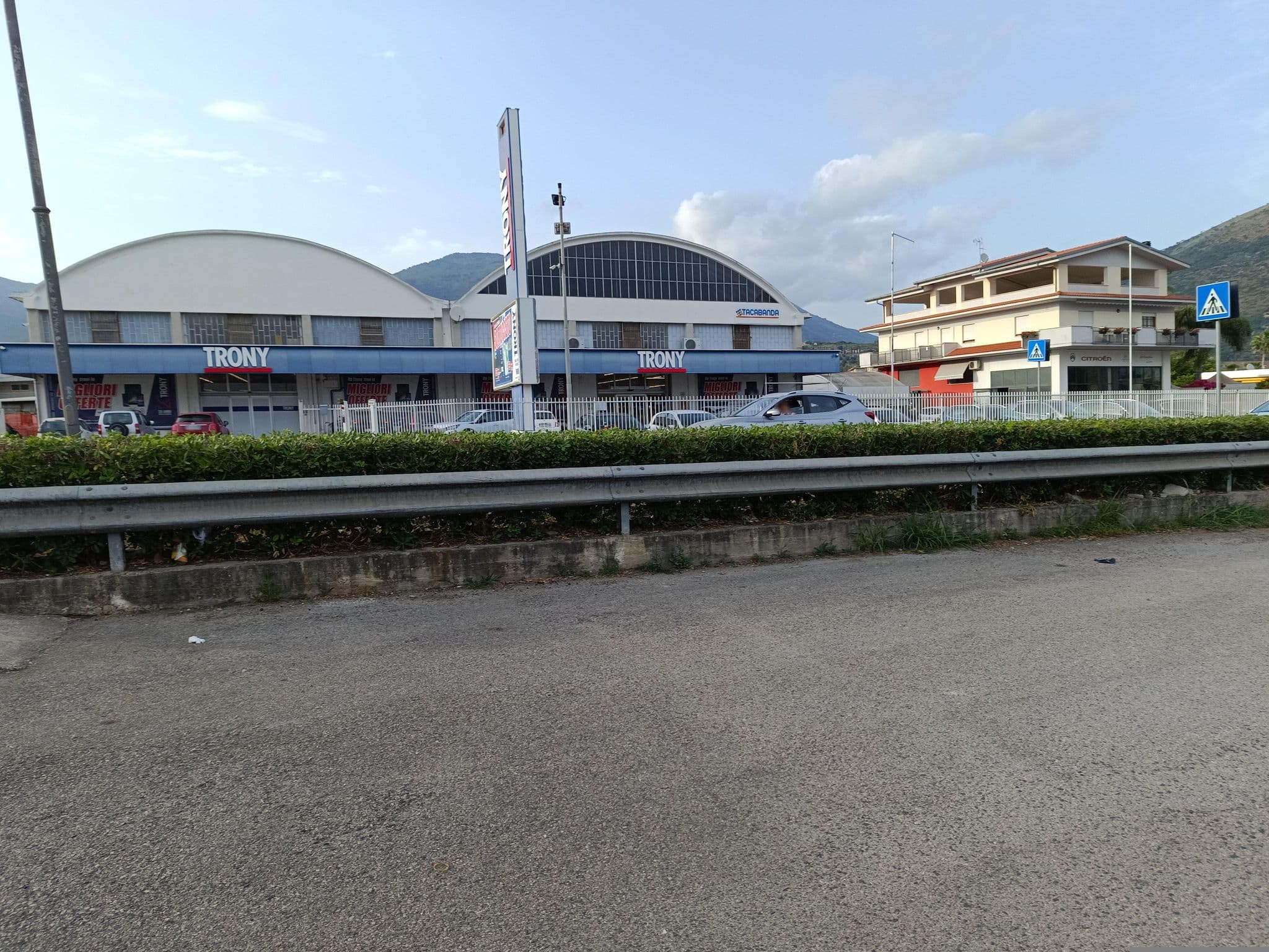 Street view near Il Casale delle Fragole, Fondi — © odiug (CC BY-SA · Mapillary)