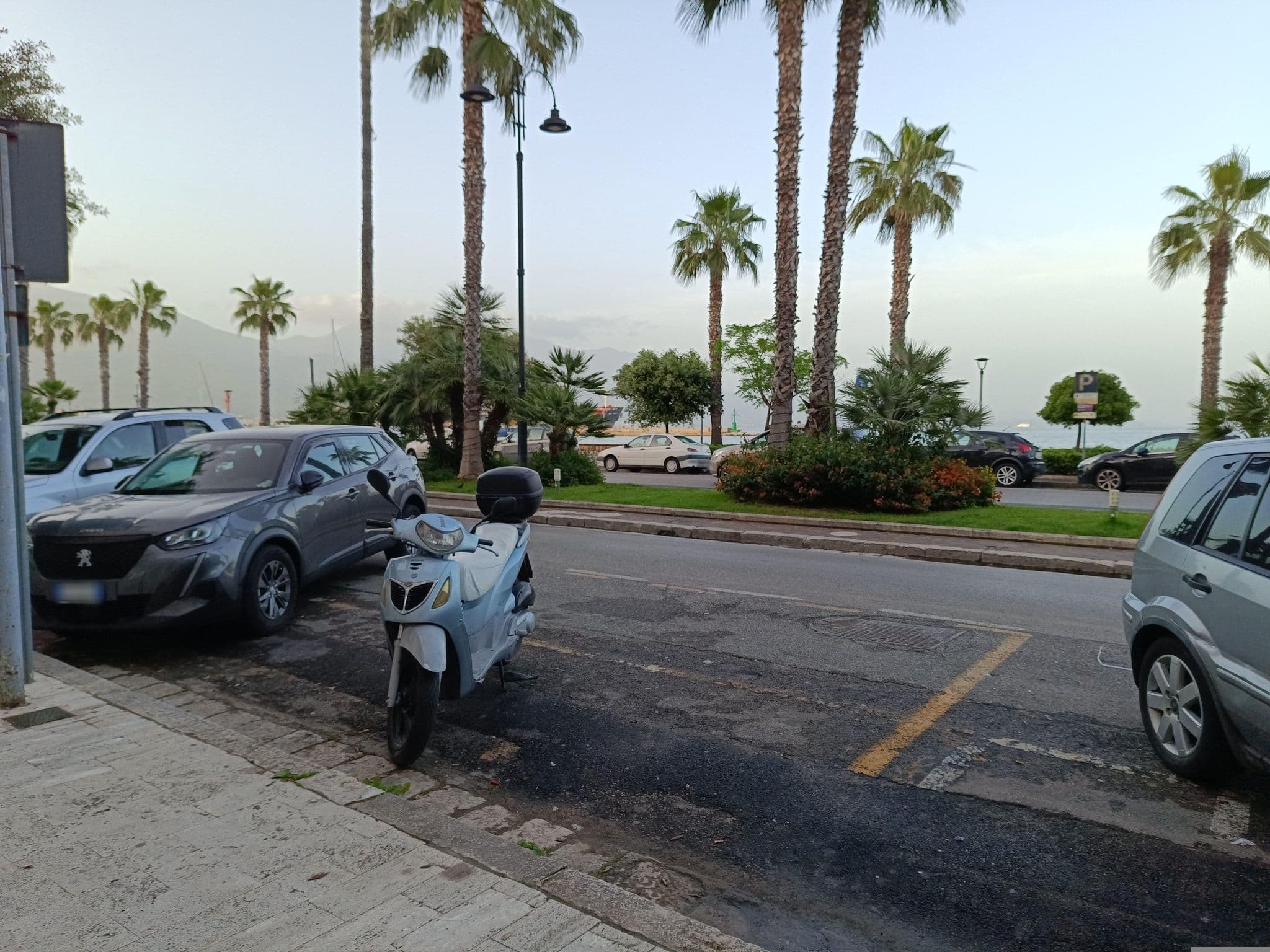 Street view near Vic e Vicariell, Gaeta — © odiug (CC BY-SA · Mapillary)