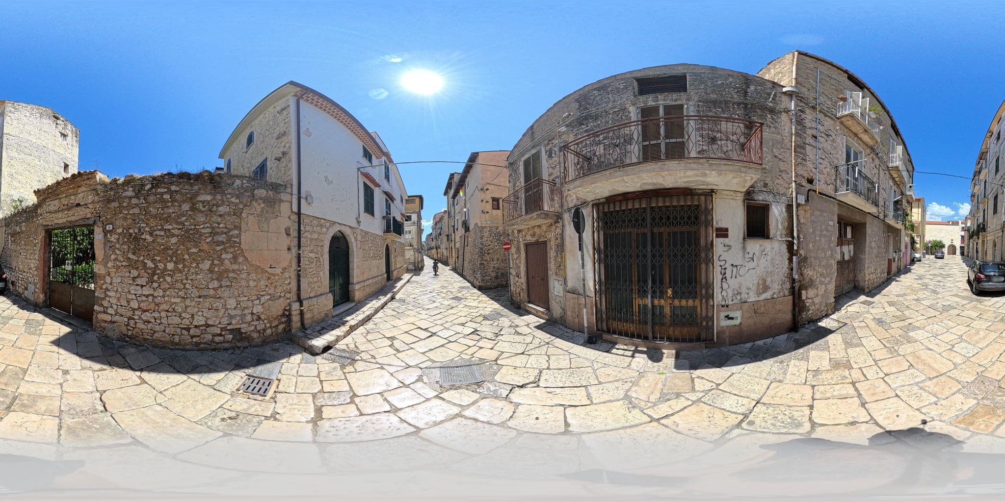 Street view near B&B da Conte al Vicoletto, Fondi — © odiug (CC BY-SA · Mapillary)