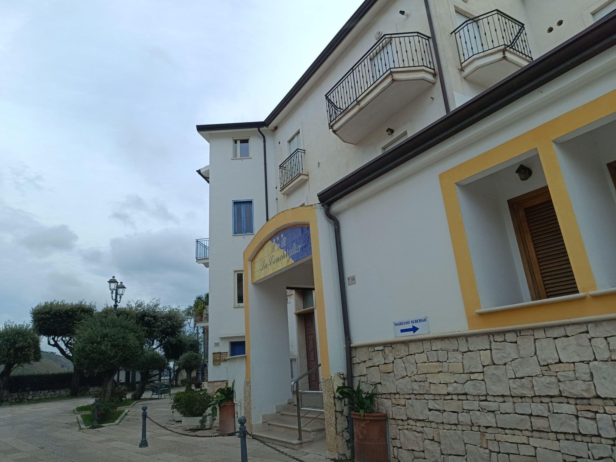 Street view near Vento Verde Apartments, Sperlonga — © odiug (CC BY-SA · Mapillary)