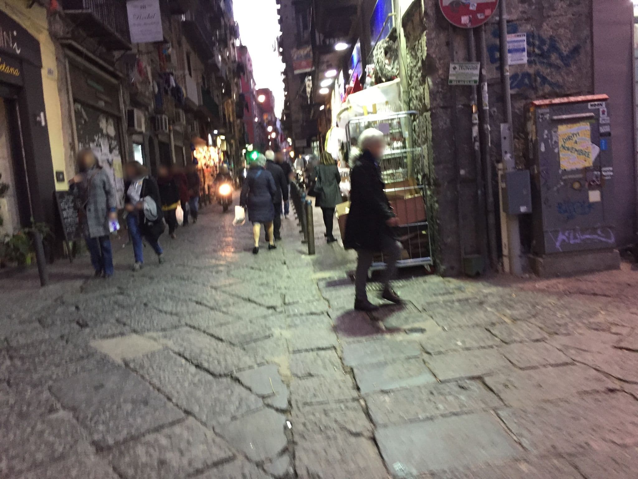 Street view near Residenza Maiorani, Pendino — © dvdmgl (CC BY-SA · Mapillary)