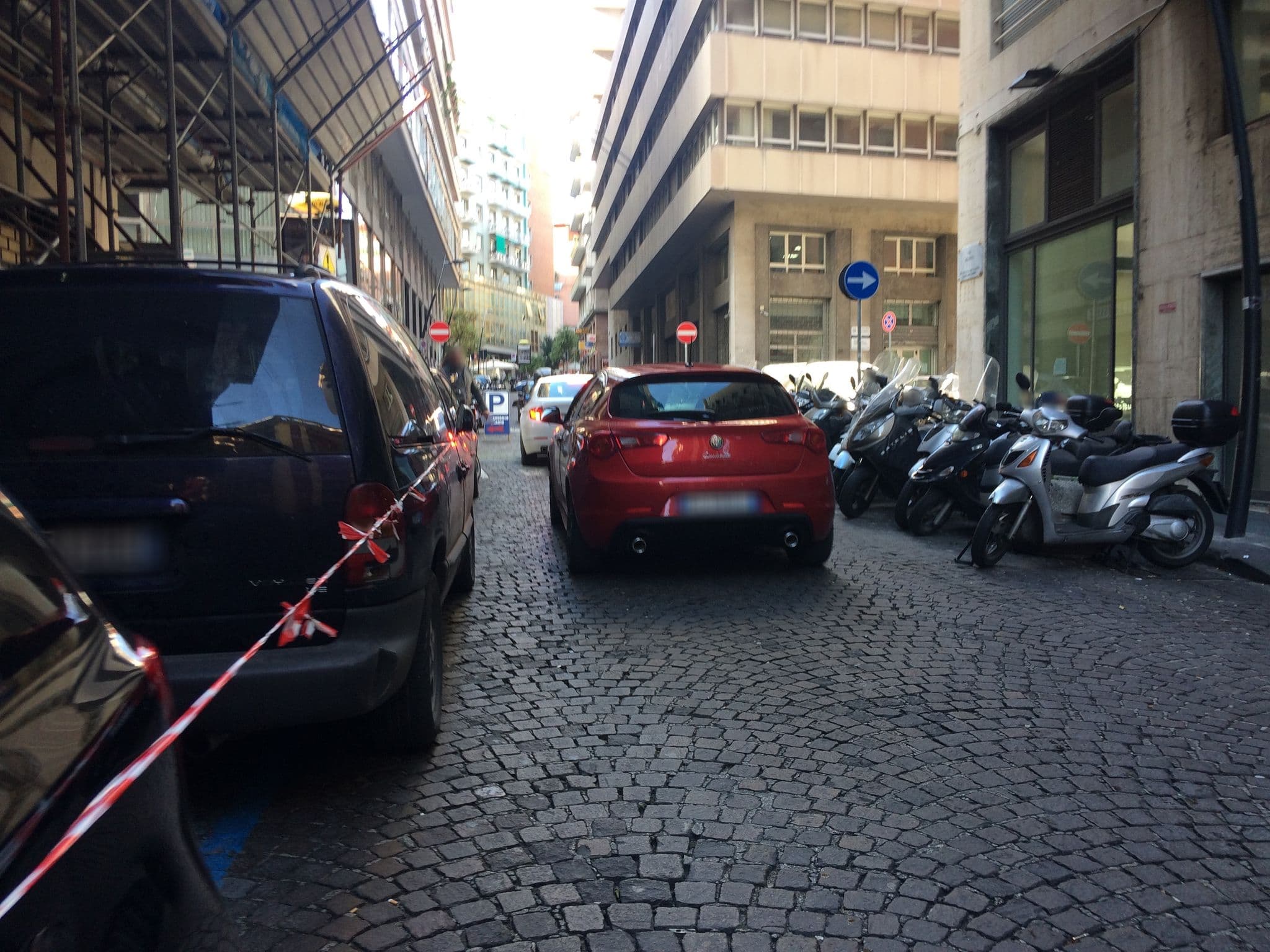 Street view near Napoli City Inn, San Giuseppe — © noemiimperatore (CC BY-SA · Mapillary)