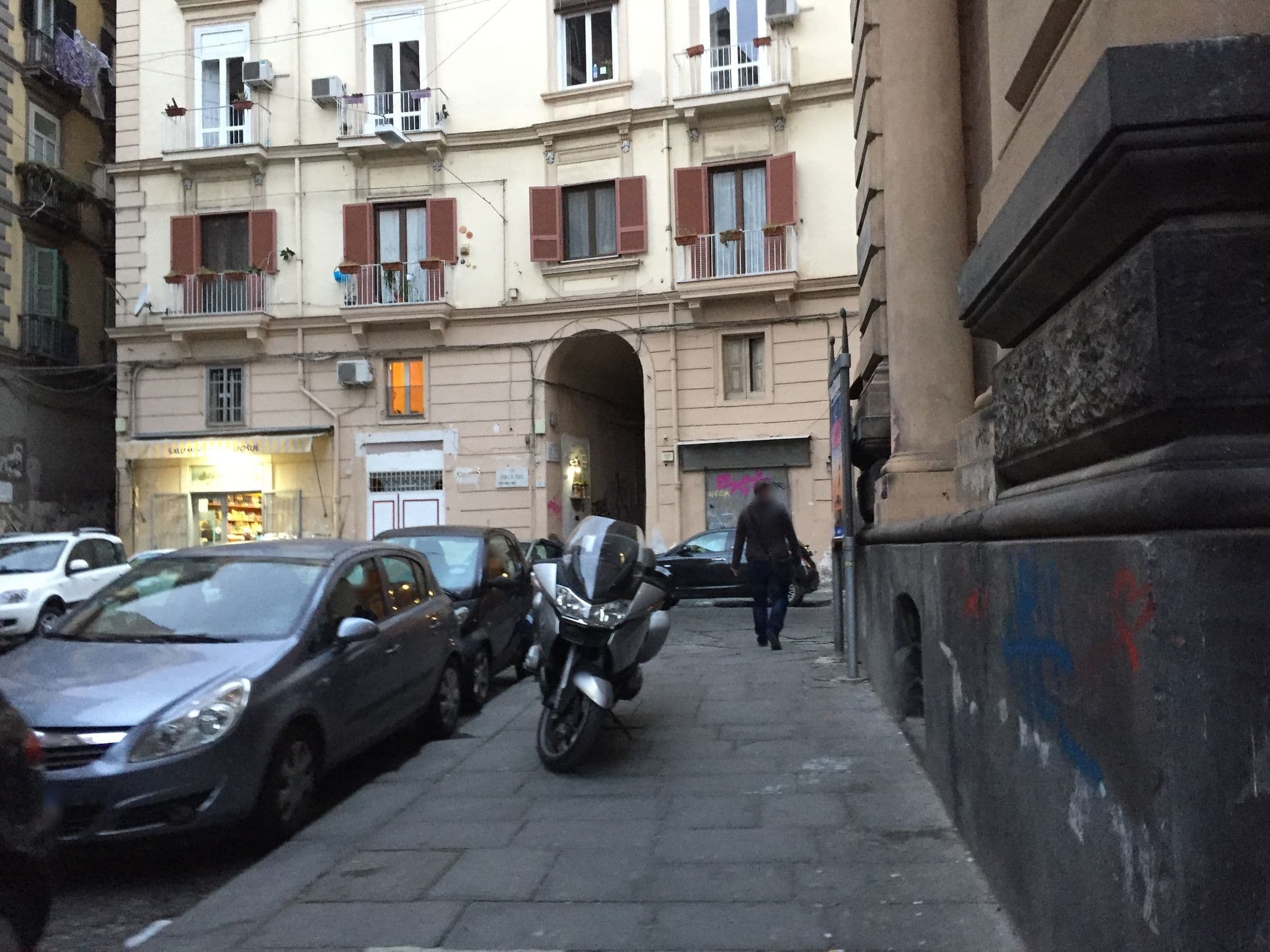 Street view near Bed and Breakfast Sanfelice, Porto — © richlv (CC BY-SA · Mapillary)