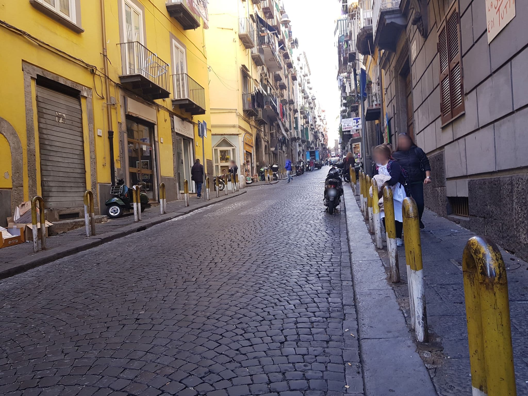 Street view near Fiori Di Napoli, Montecalvario — © 0122000022 (CC BY-SA · Mapillary)