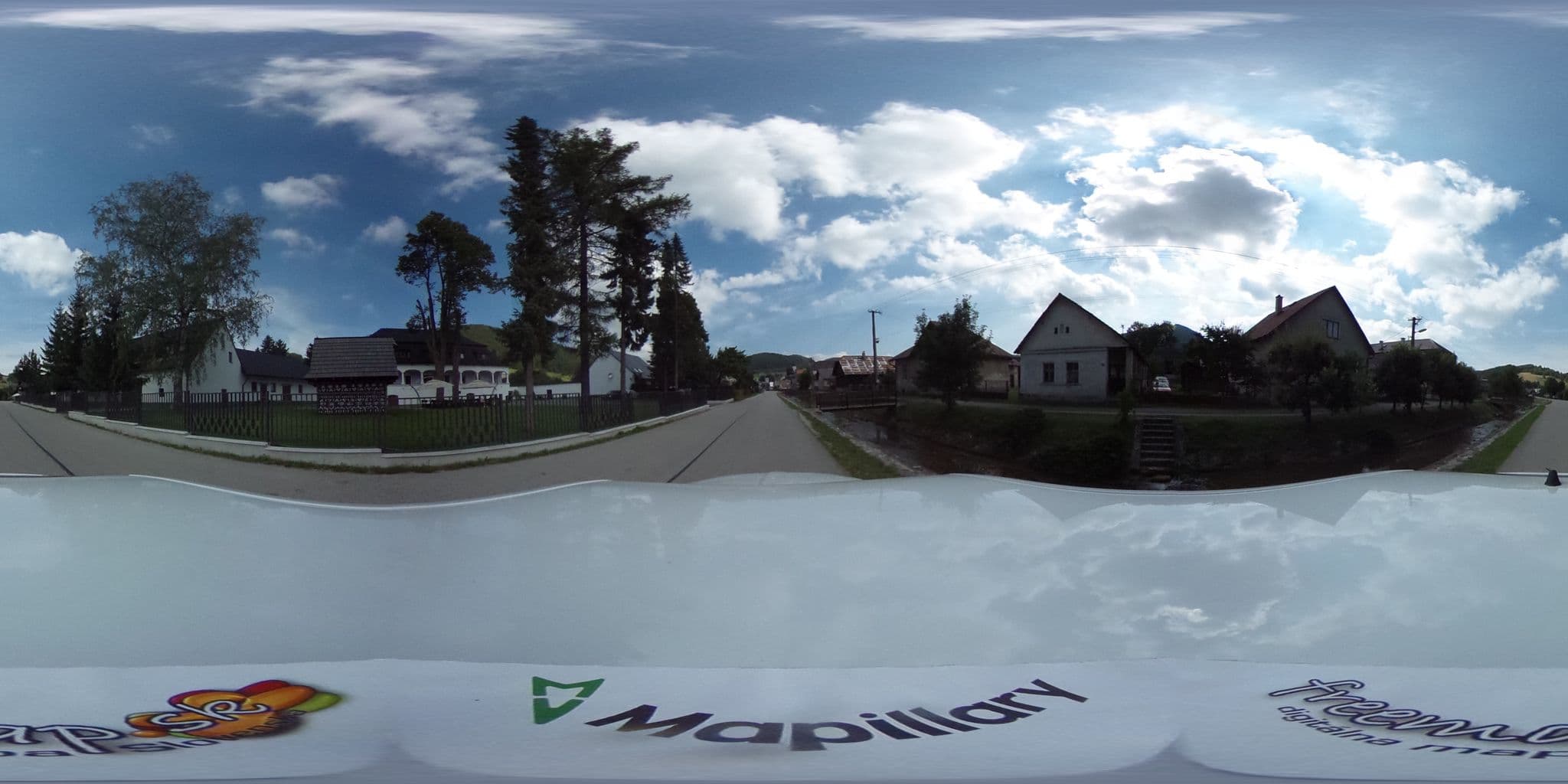 Street view near Kaštieľ Čičmany, Pružina — © kayle (CC BY-SA · Mapillary)