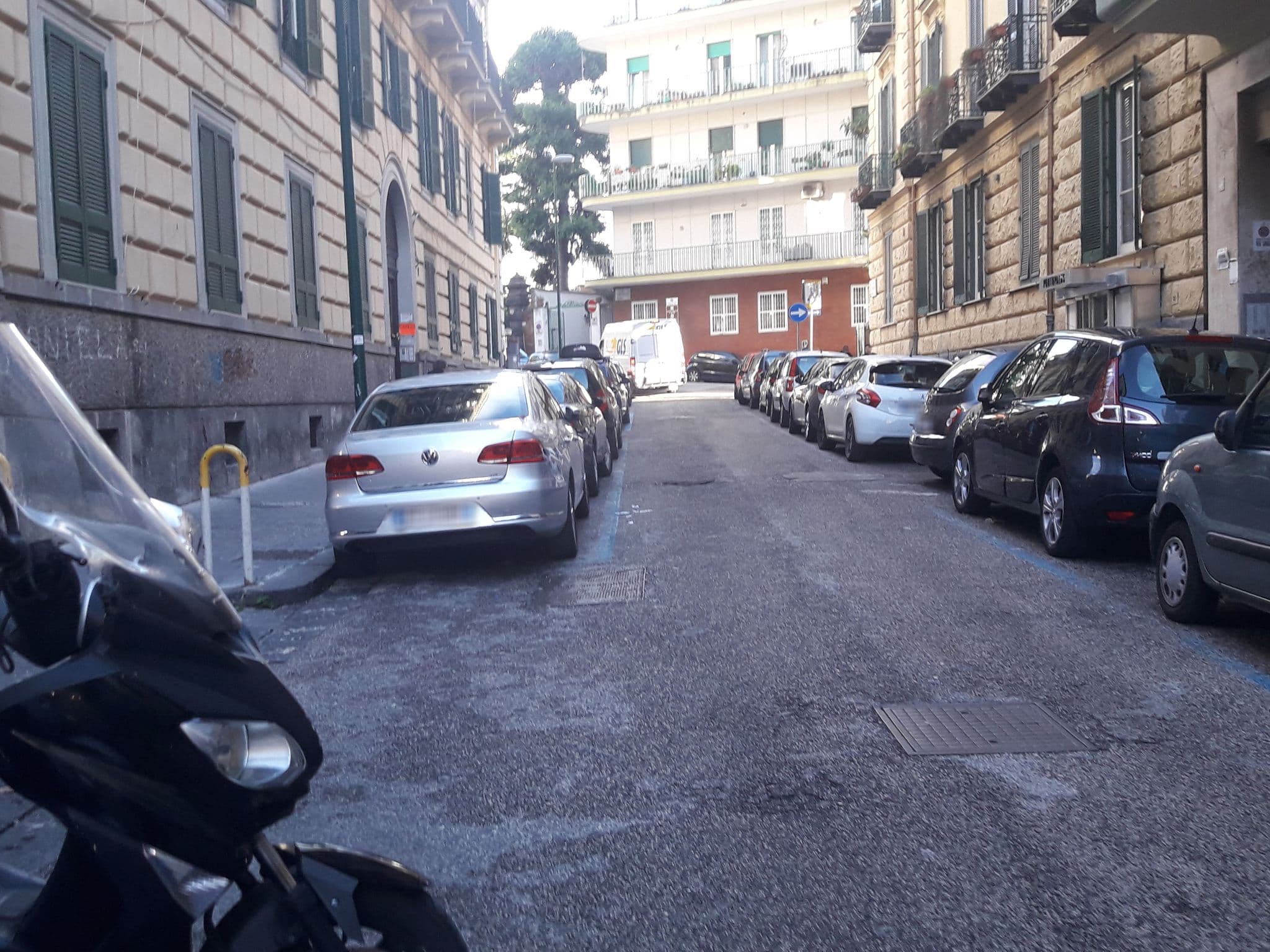 Street view near Napoliseason, Vomero — © eleonora10 (CC BY-SA · Mapillary)