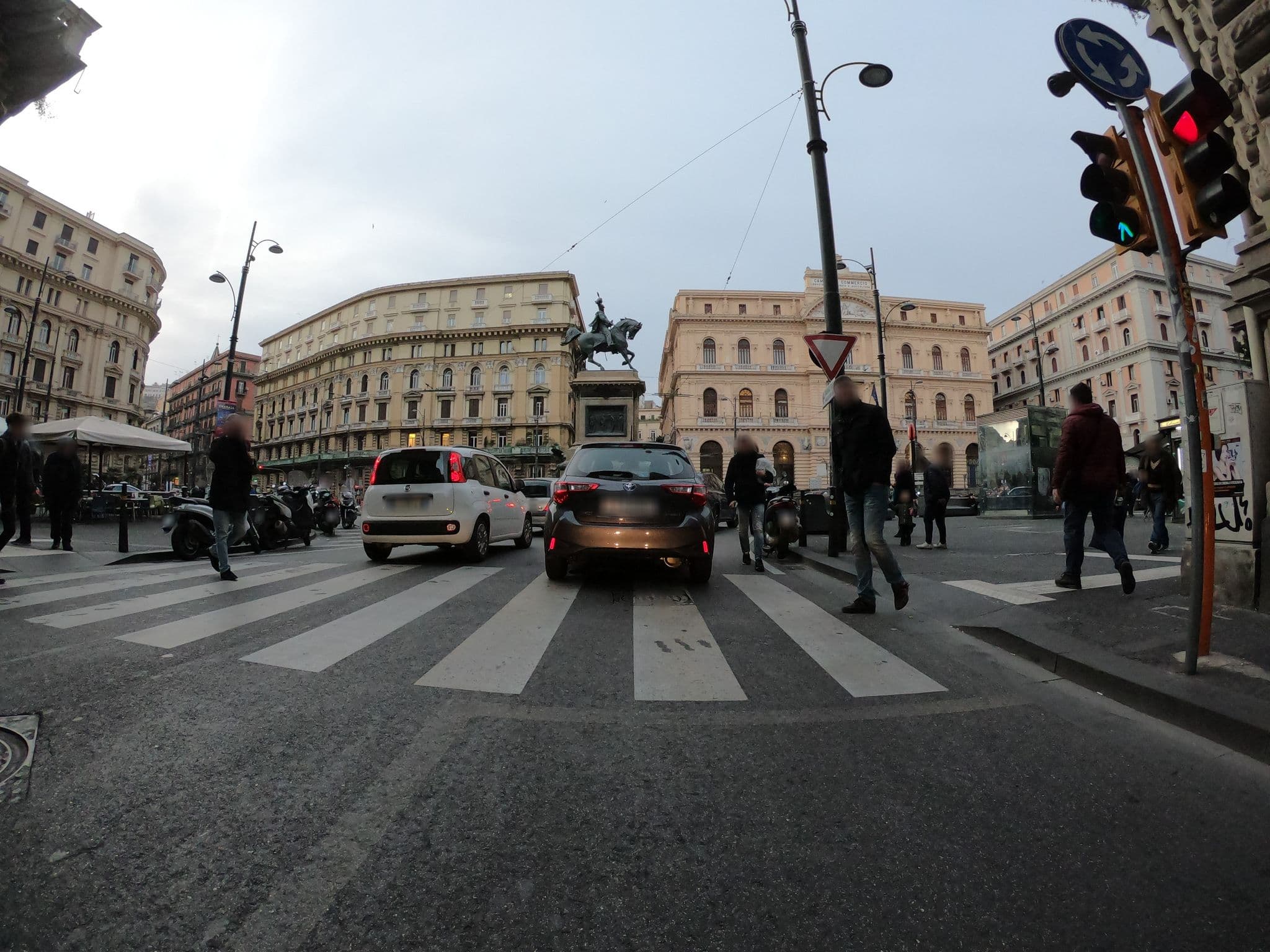 Street view near 2Naples Room&Breakfast, Porto — © richlv (CC BY-SA · Mapillary)