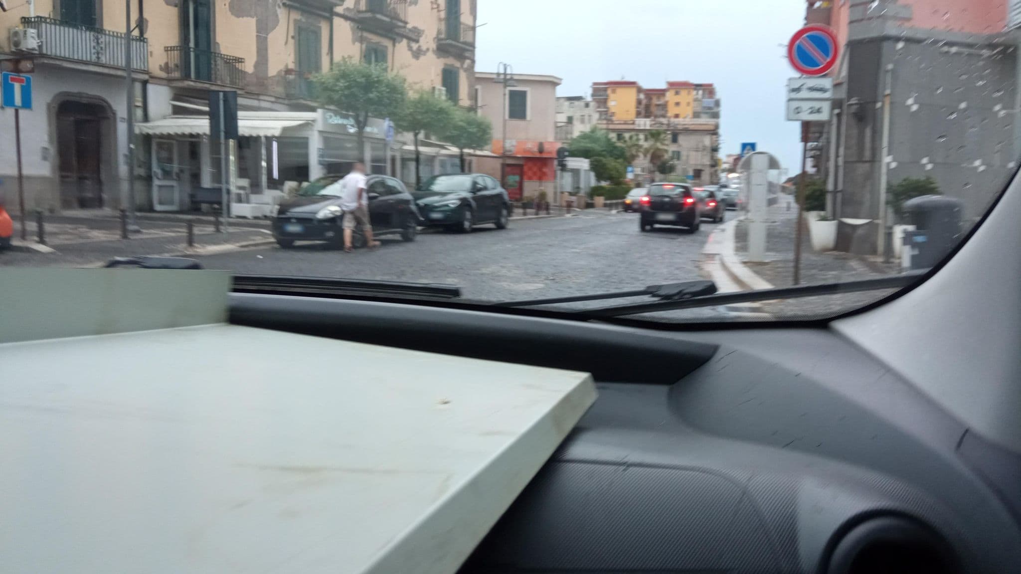 Street view near La Casa Sul Mare, Bagnoli — © Yunierk (CC BY-SA · Mapillary)