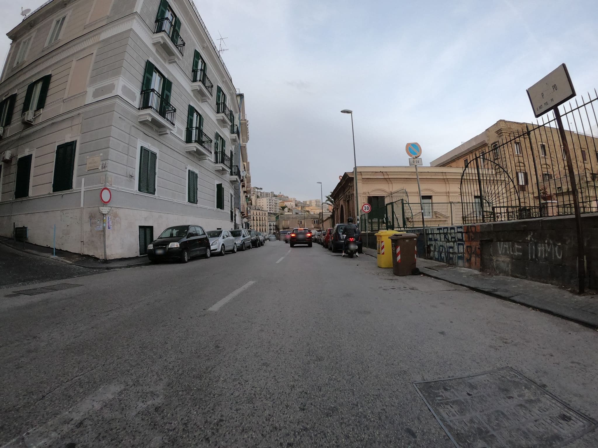Street view near Donn'Anna B&B Room With a View, Posillipo — © richlv (CC BY-SA · Mapillary)