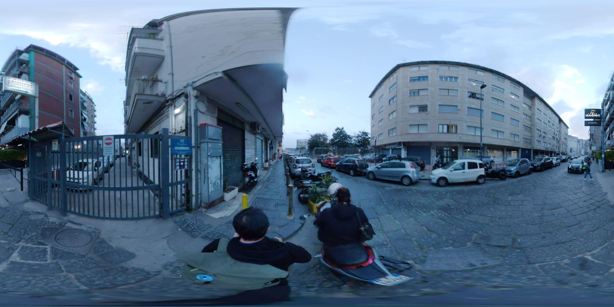 Street view near Napoli Gondora, Mercato — © mapconcierge (CC BY-SA · Mapillary)