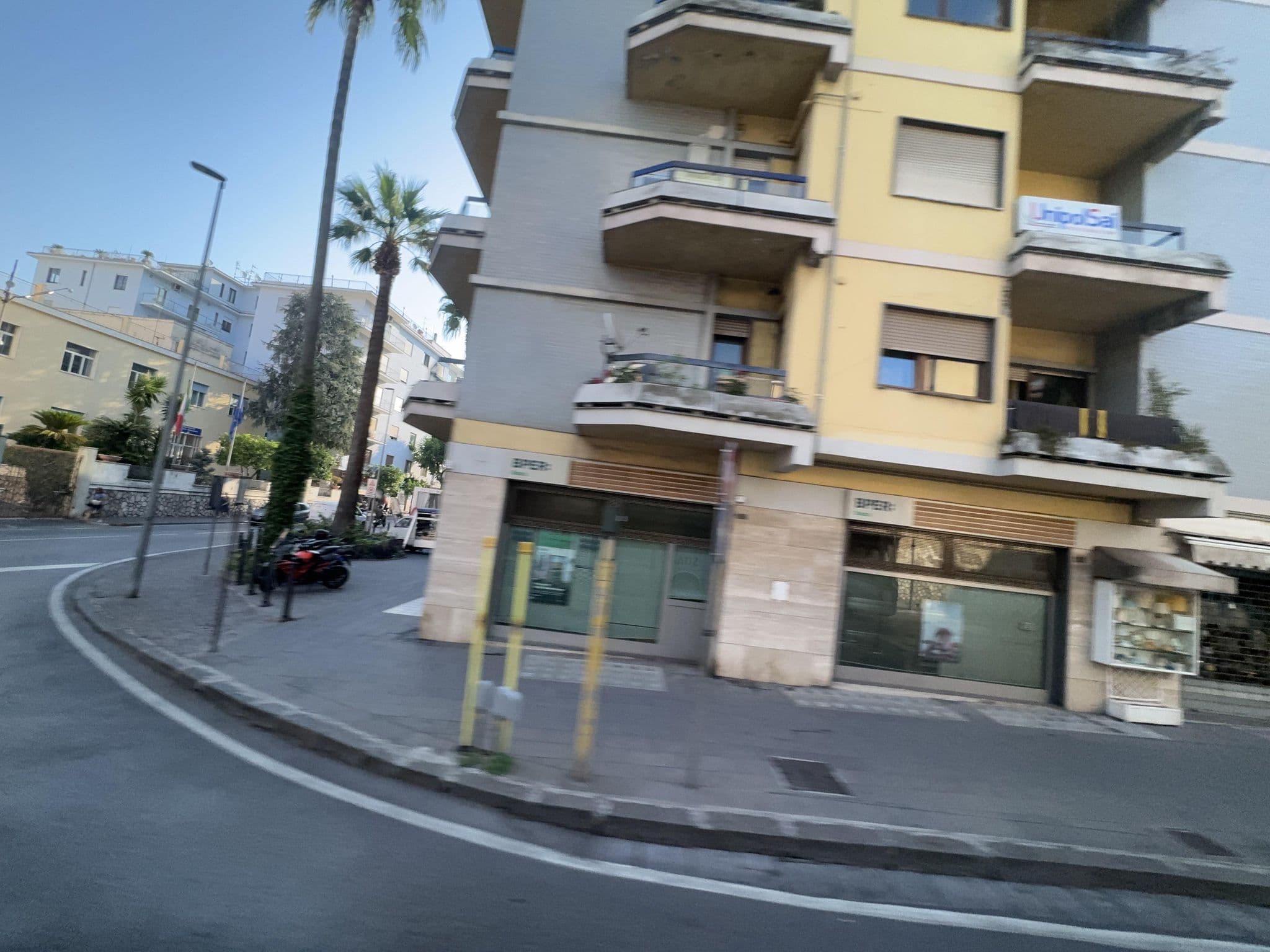 Street view near Sorrento babyluna, Sorrento — © mapconcierge (CC BY-SA · Mapillary)
