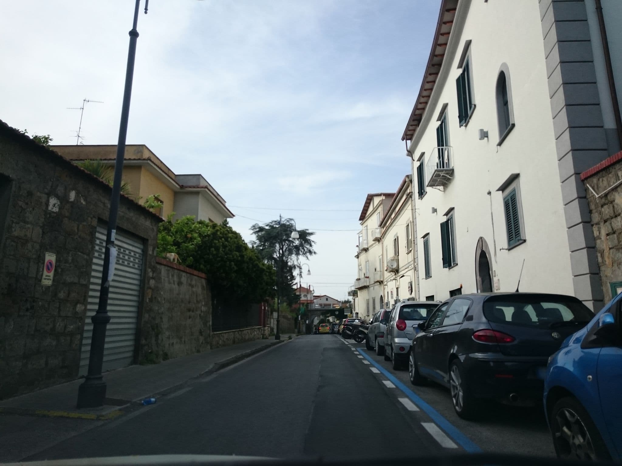 Street view near Back 2 Sorrento, Sant'Agnello — © dhuyp (CC BY-SA · Mapillary)