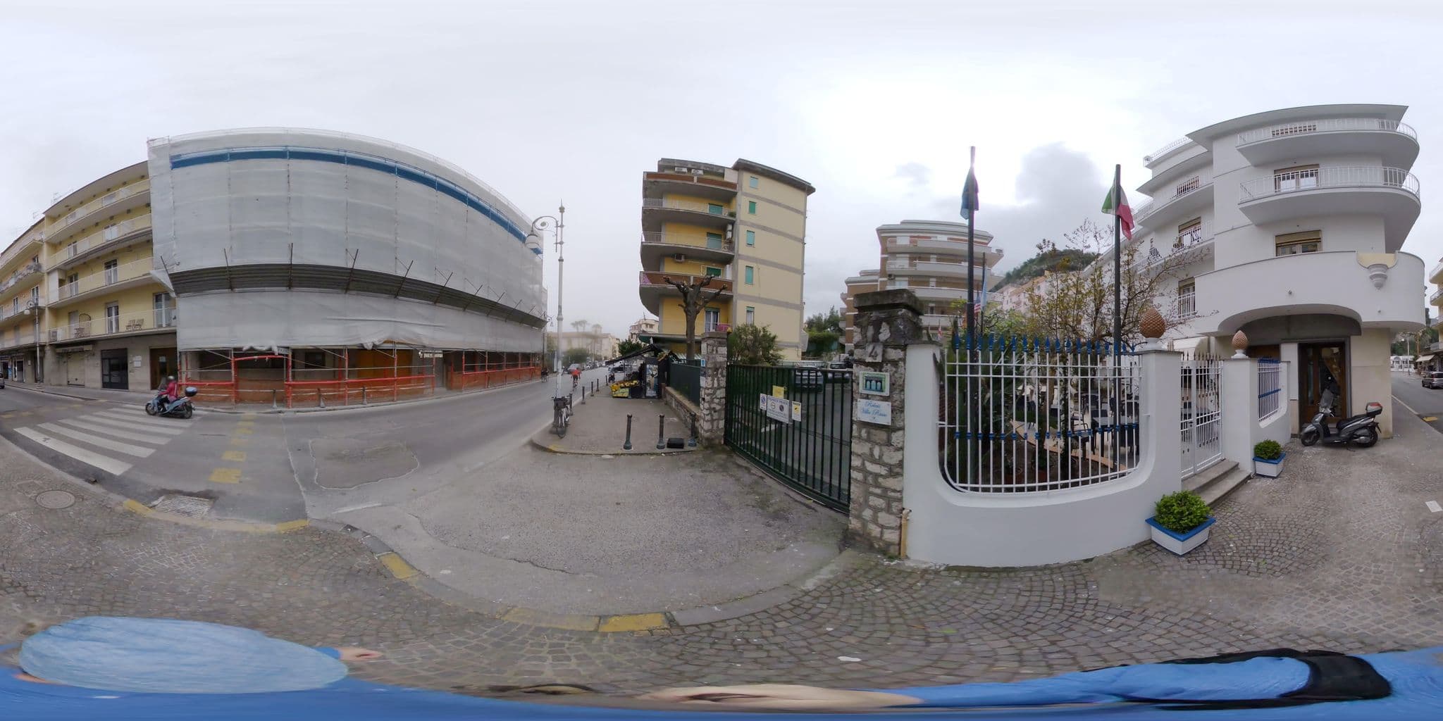 Street view near Room 122, Sorrento — © stefan-RolfsRom (CC BY-SA · Mapillary)