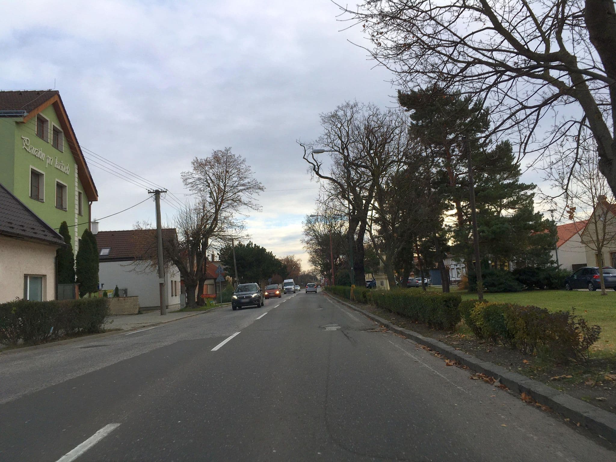 Street view near Penzión pri kaštieli, Rusovce — © istefanos (CC BY-SA · Mapillary)