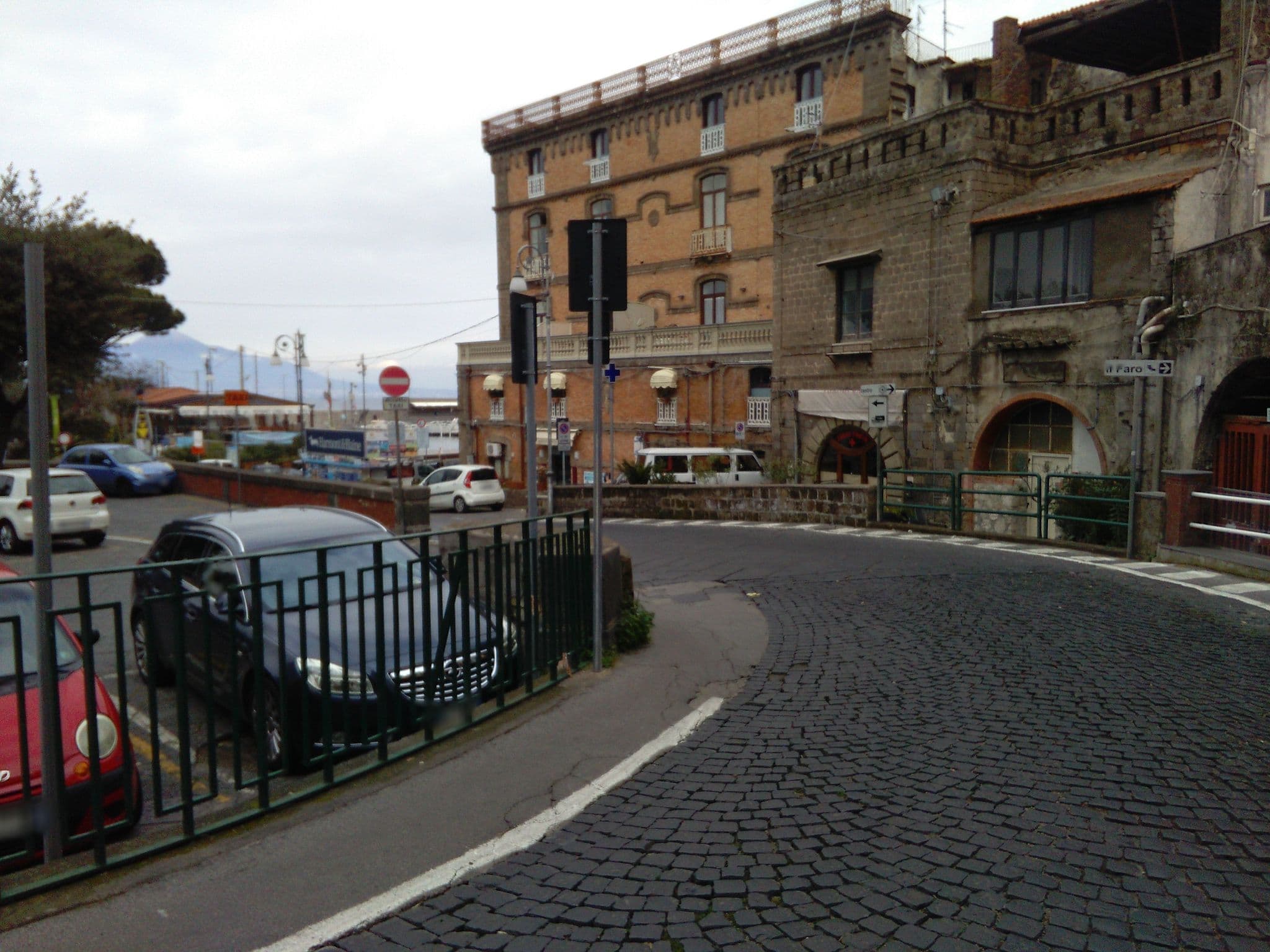 Street view near Maison Alice, Sorrento — © ris (CC BY-SA · Mapillary)