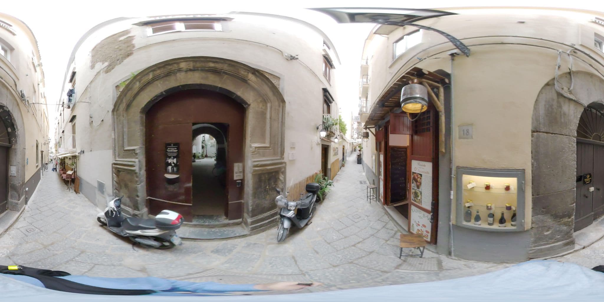 Street view near Sorrento Inn Funzionista, Sorrento — © stefan-RolfsRom (CC BY-SA · Mapillary)