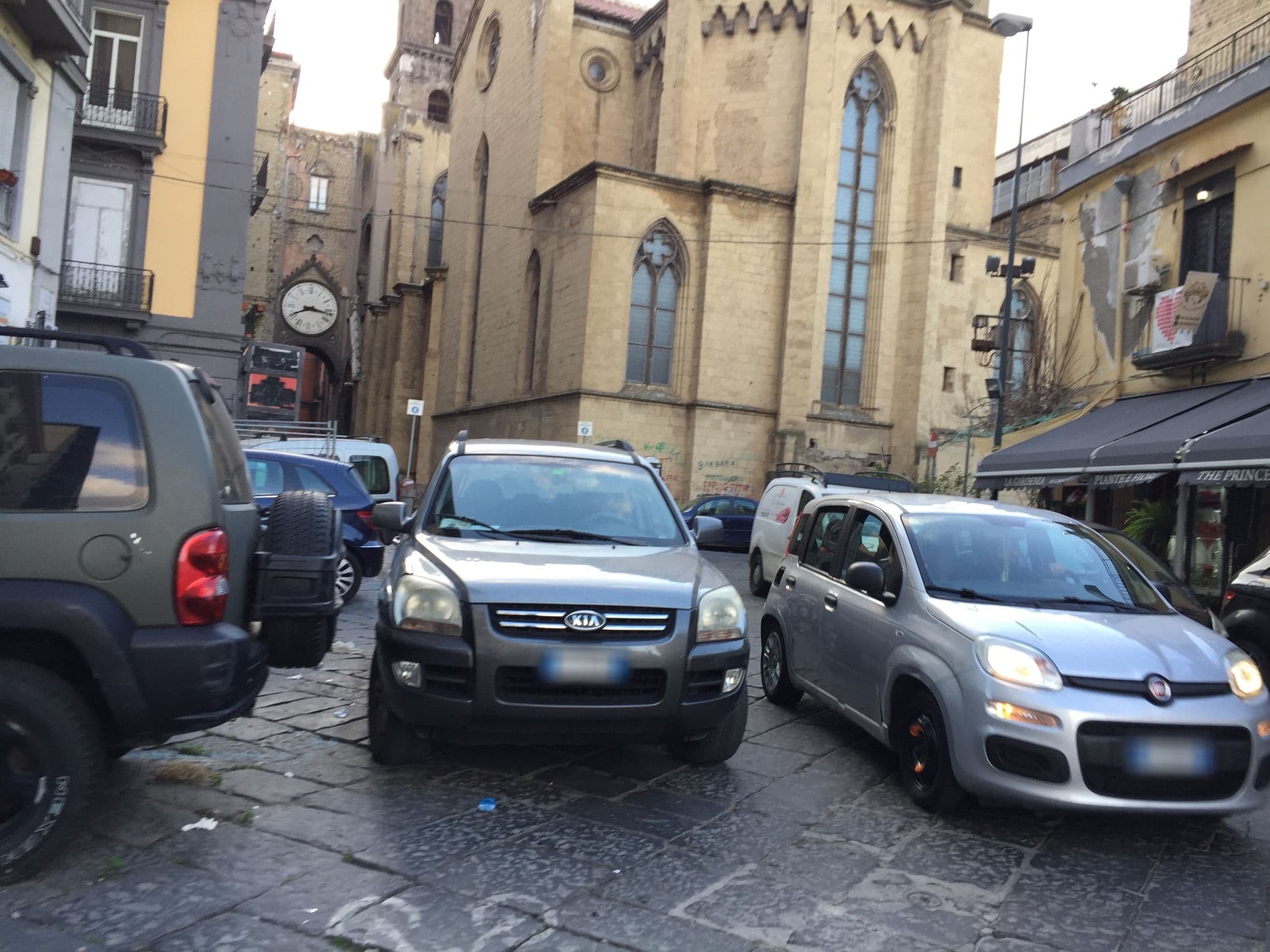 Street view near Borgo Antico Hotel, Pendino — © richlv (CC BY-SA · Mapillary)