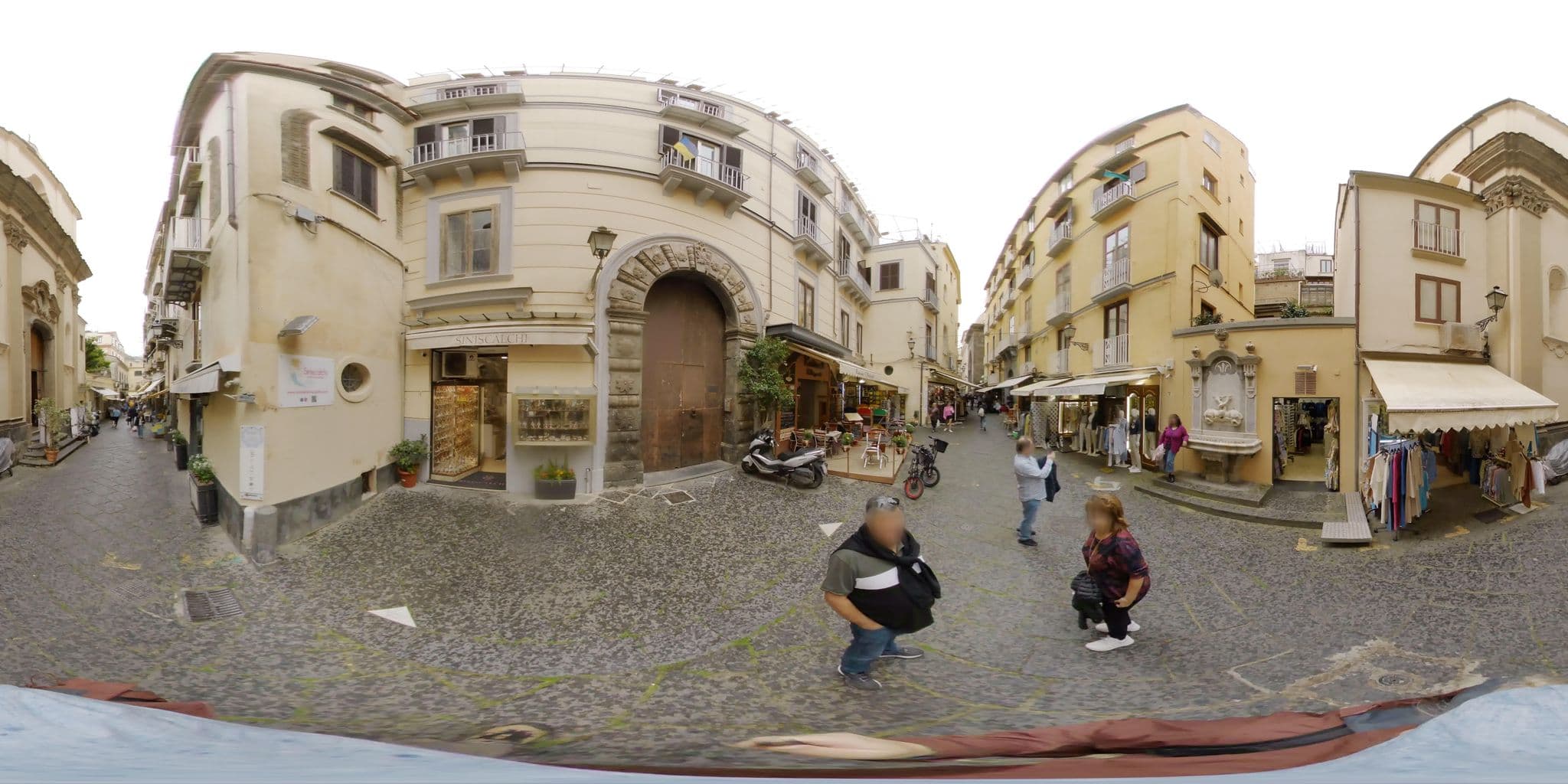 Street view near Mrg Home Holiday, Sorrento — © stefan-RolfsRom (CC BY-SA · Mapillary)