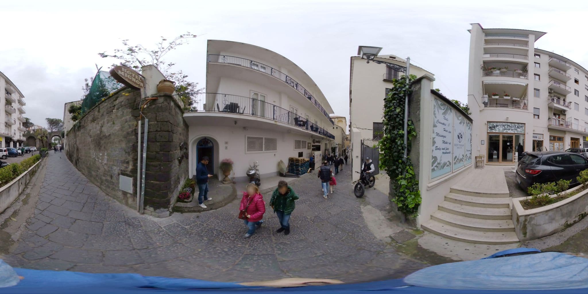 Street view near Sersale Suites, Sorrento — © stefan-RolfsRom (CC BY-SA · Mapillary)