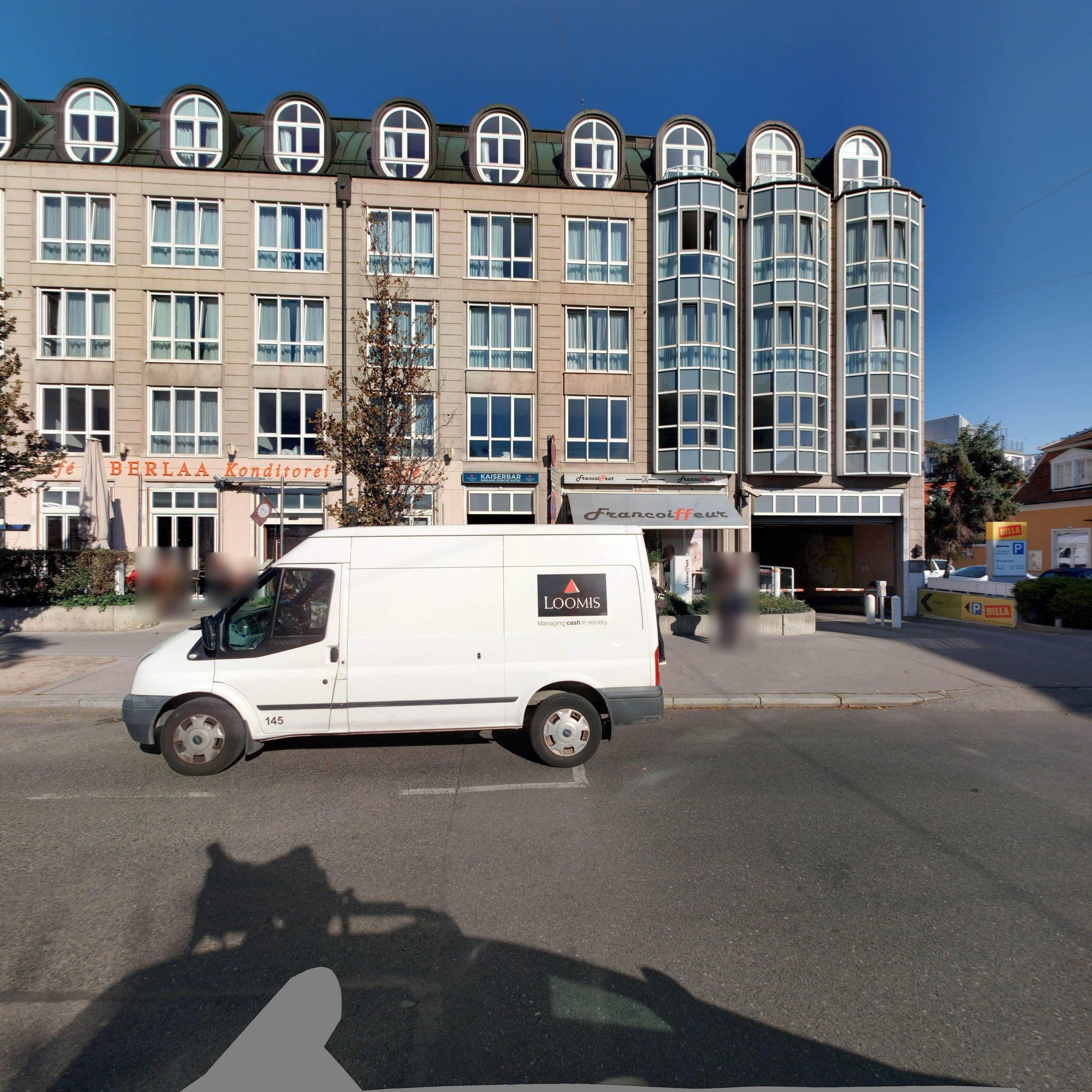 Street view near Kaiser Franz Josef, Döbling — © eliasgander (CC BY-SA · Mapillary)