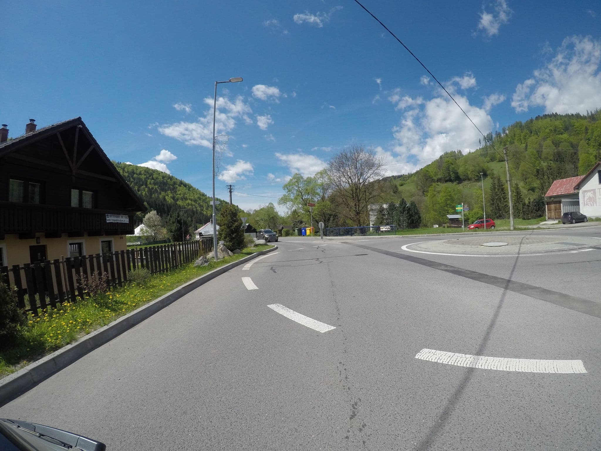Street view near Chata pod Chopkom, Valaská — © chrisbeddow (CC BY-SA · Mapillary)