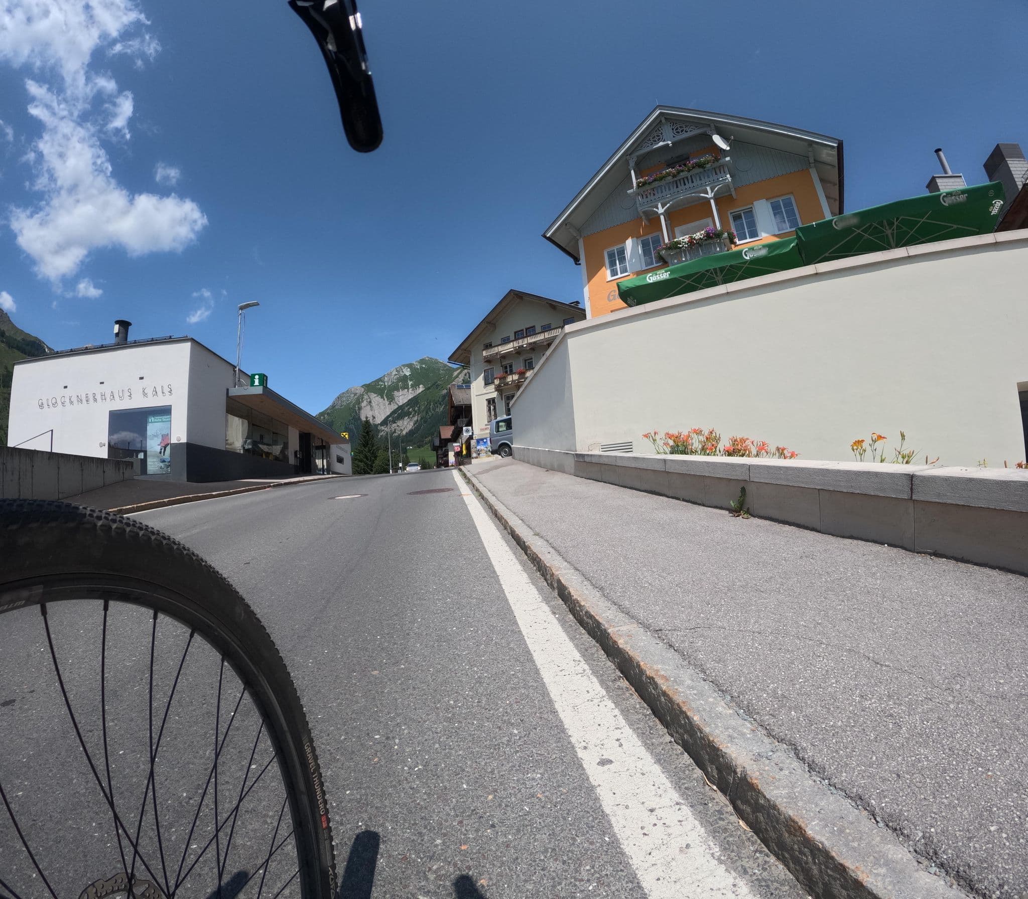 Street view near Ködnitzhof, Matrei in Osttirol — © magonreal (CC BY-SA · Mapillary)