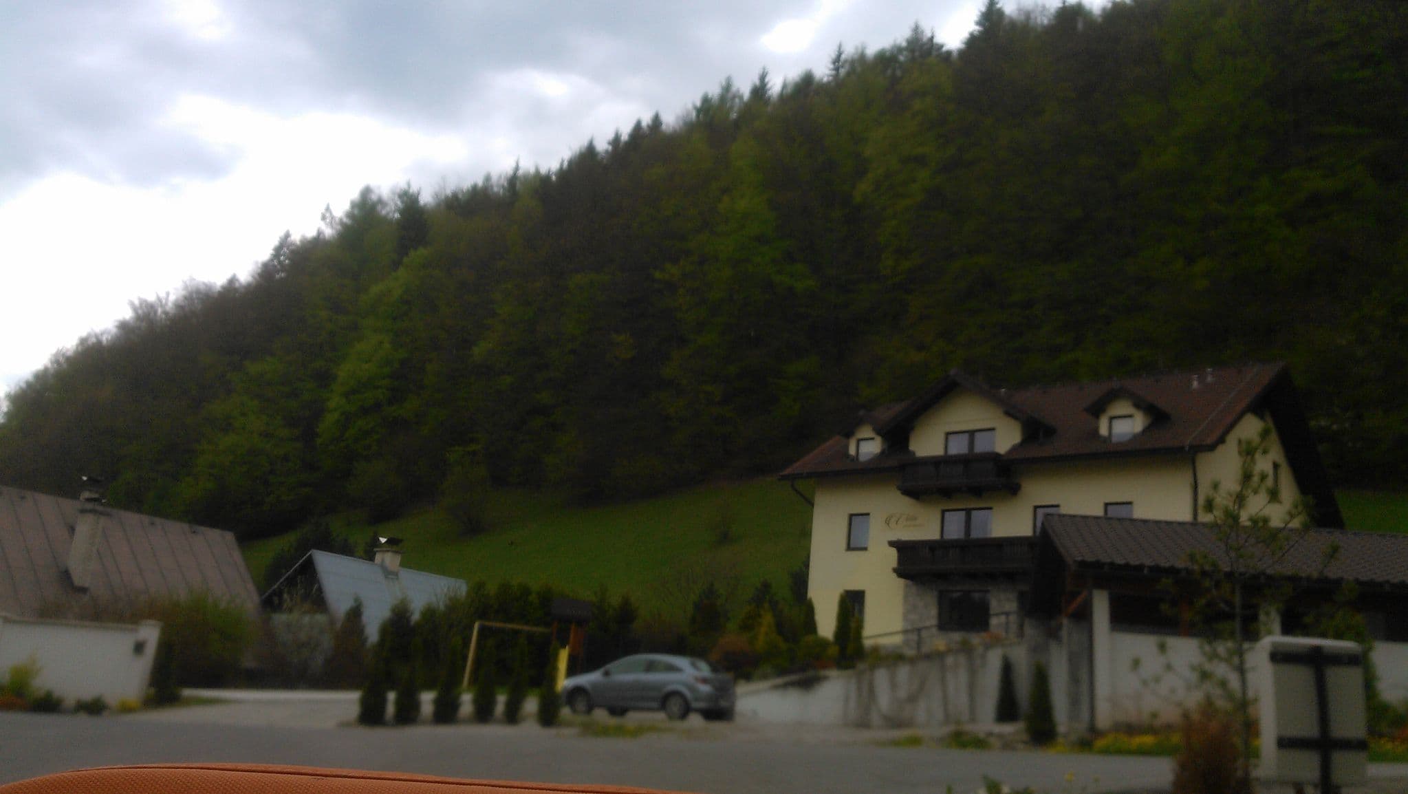 Street view near Chata Chopok, Valaská — © michalp (CC BY-SA · Mapillary)