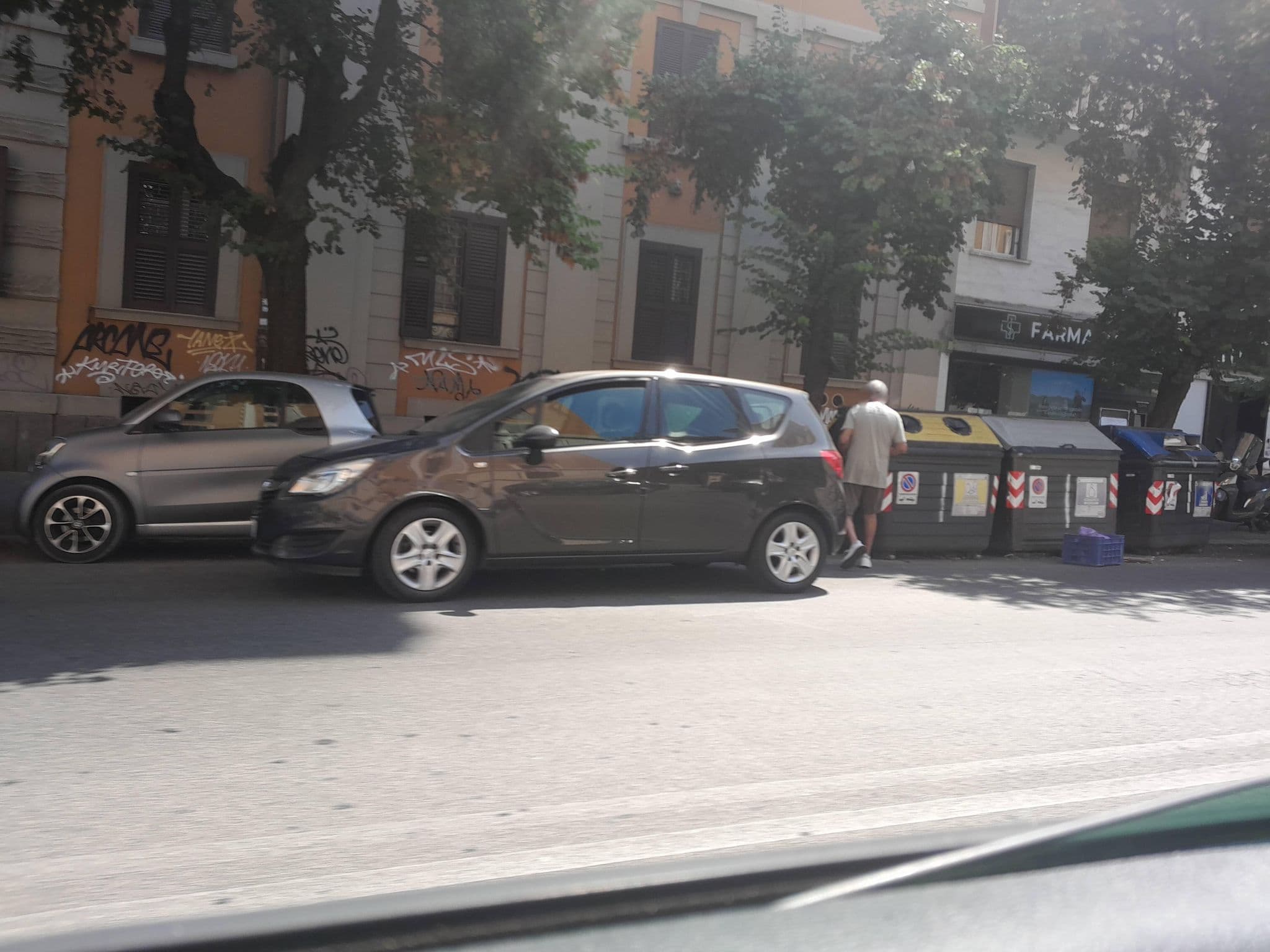 Street view near I Petali Guest House, Rome — © omfg_notpr (CC BY-SA · Mapillary)