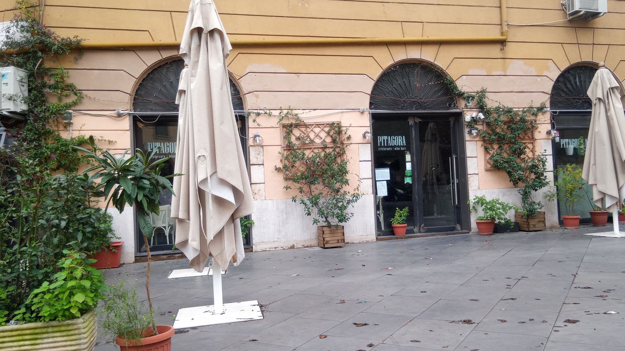 Street view near Casa Maplink, Esquilino — © alesarrett (CC BY-SA · Mapillary)