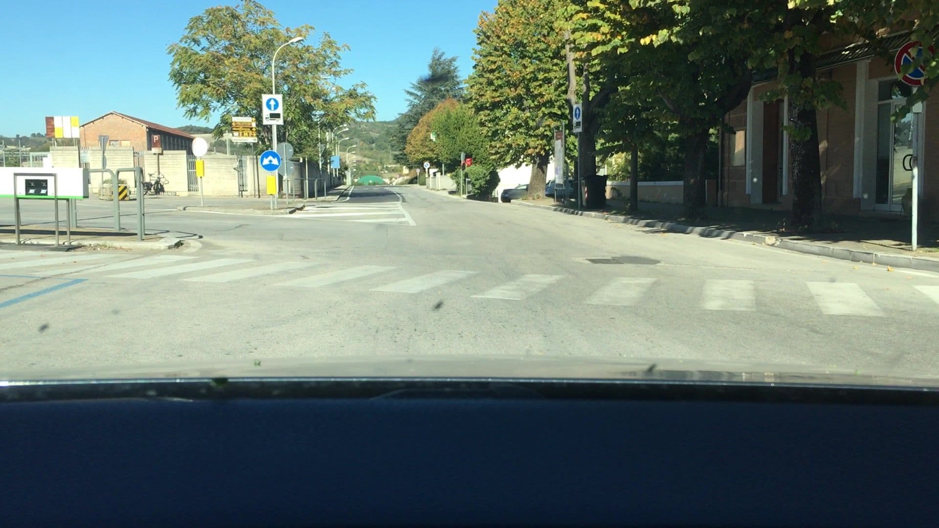 Street view near Hotel Mastro Marino, Fabriano — © lvl5 (CC BY-SA · Mapillary)