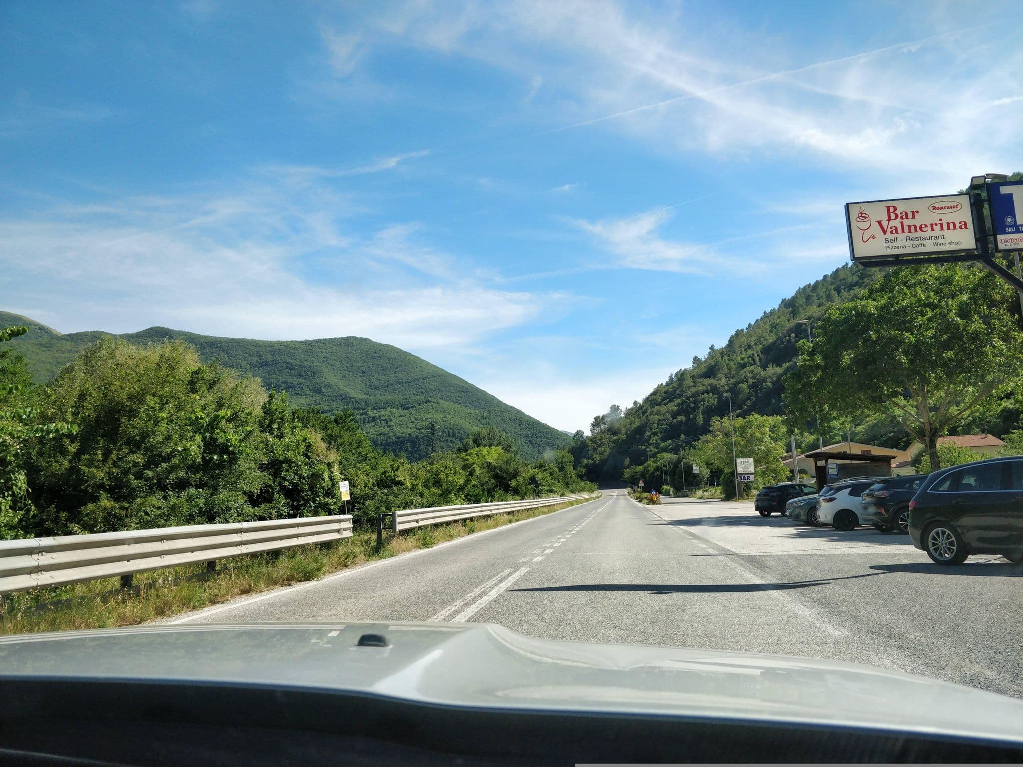 Street view near Hotel Ristorante Pizzeria Umbria, Campello sul Clitunno — © panbauletto (CC BY-SA · Mapillary)
