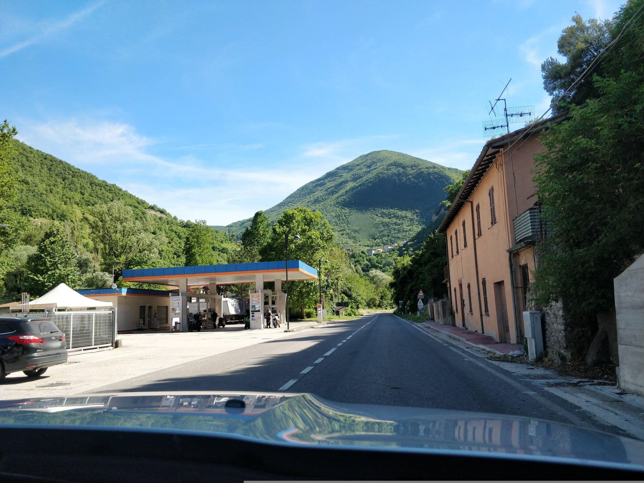 Street view near Depandance Piantamori, Campello sul Clitunno — © panbauletto (CC BY-SA · Mapillary)