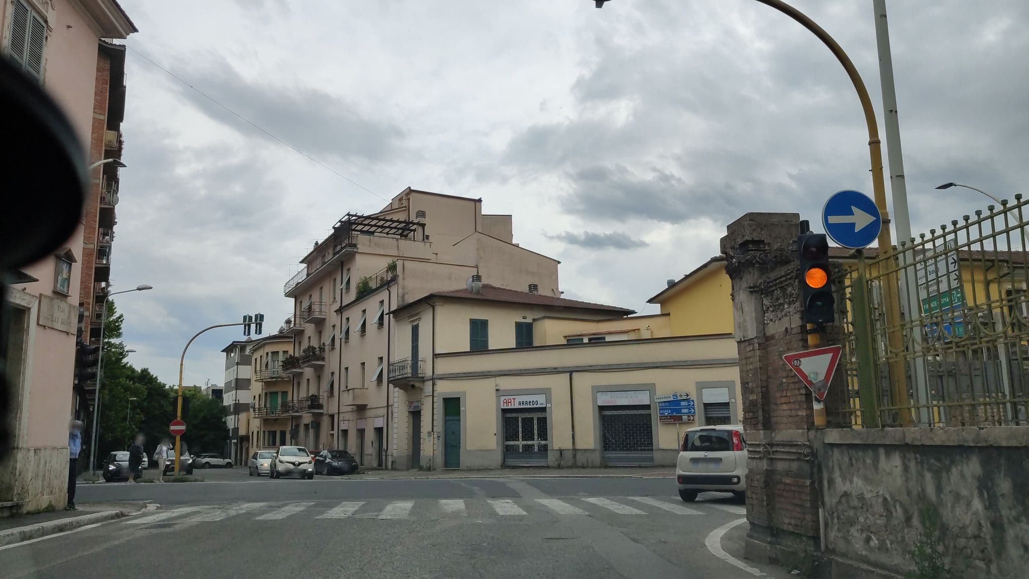 Street view near La Casa Rosa, Terni — © arcanma (CC BY-SA · Mapillary)