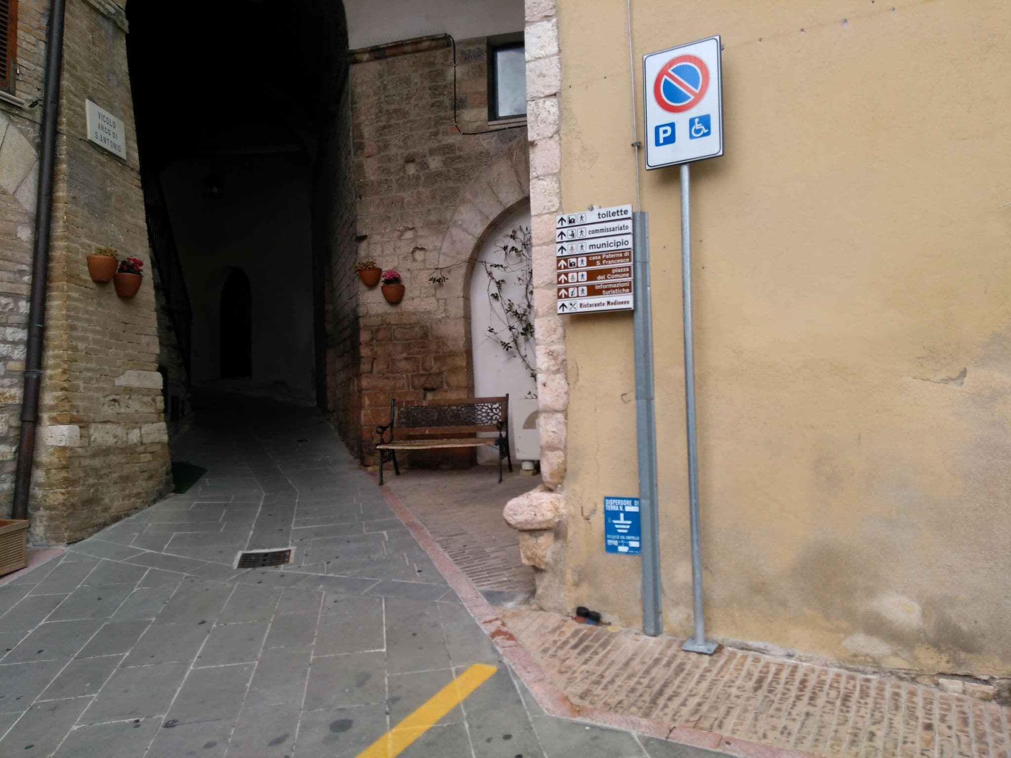 Street view near Residenza Sant'Agnese B&B, Assisi — © mircozorzo (CC BY-SA · Mapillary)