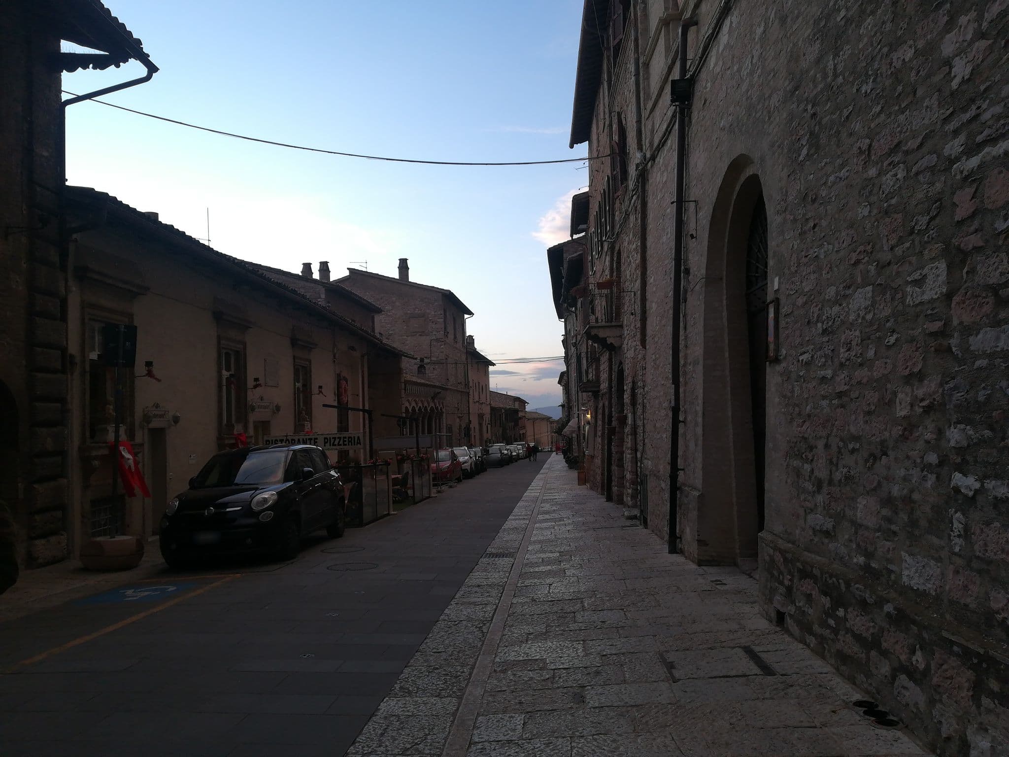 Street view near La Casa di San Francesco, Assisi — © jeawrong (CC BY-SA · Mapillary)