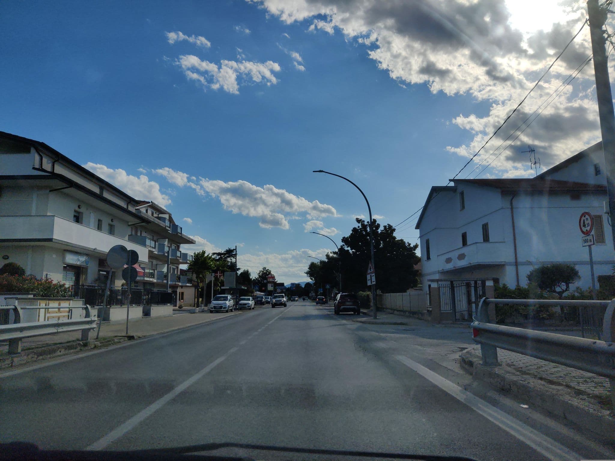 Street view near Il Vecchio Mulino, Manoppello Scalo — © evvemoscia (CC BY-SA · Mapillary)