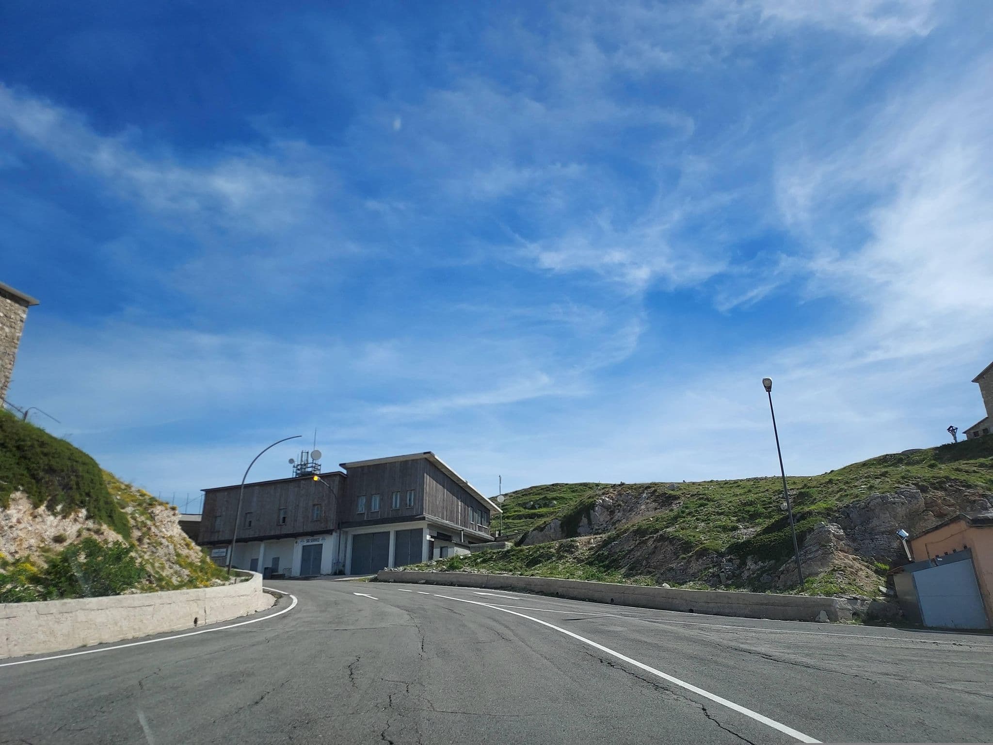 Street view near Albergo Ristorante Bucaneve, Guarcino — © odiug (CC BY-SA · Mapillary)