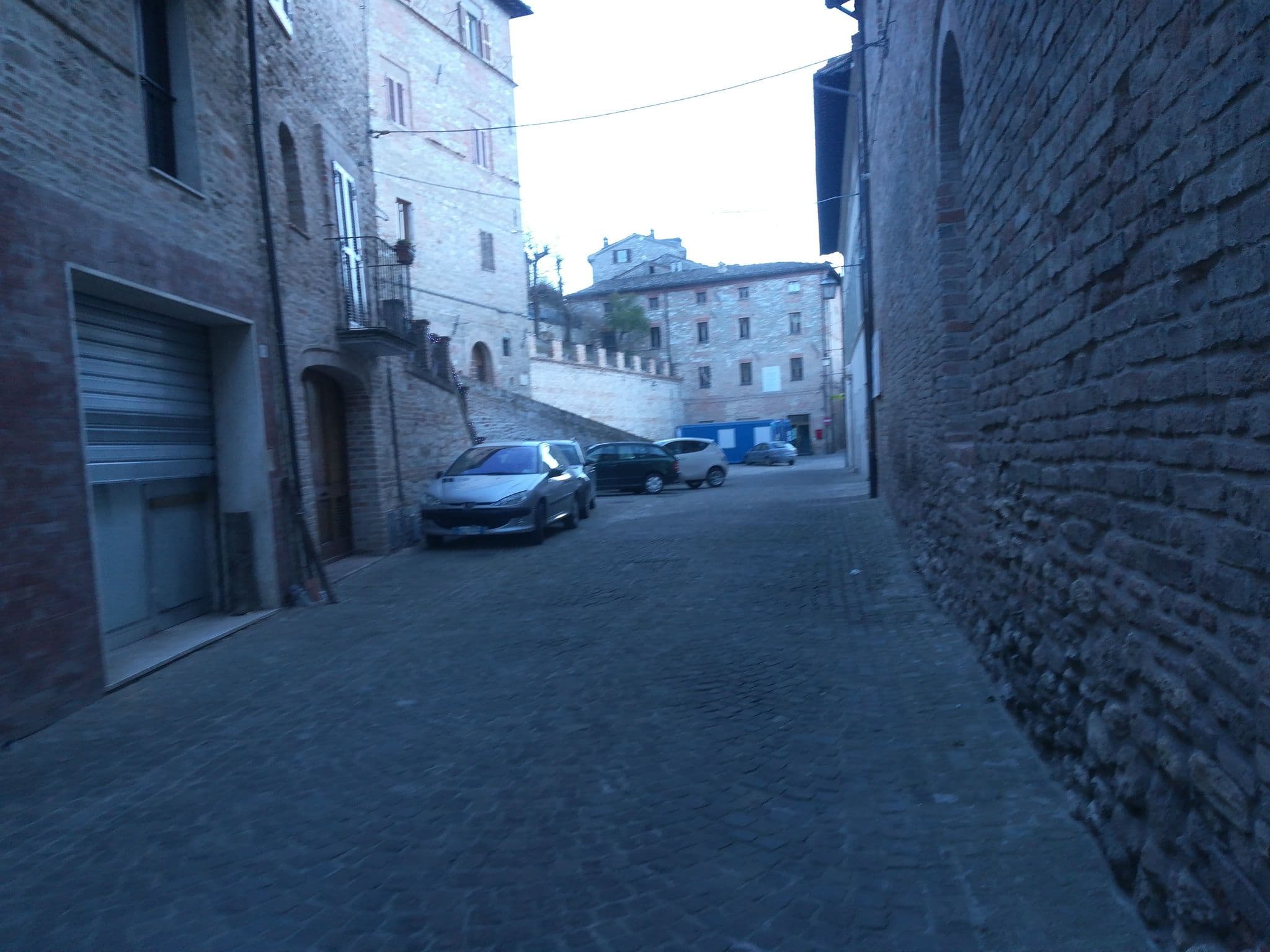 Street view near Hotel Paradiso, Amandola — © jeawrong (CC BY-SA · Mapillary)
