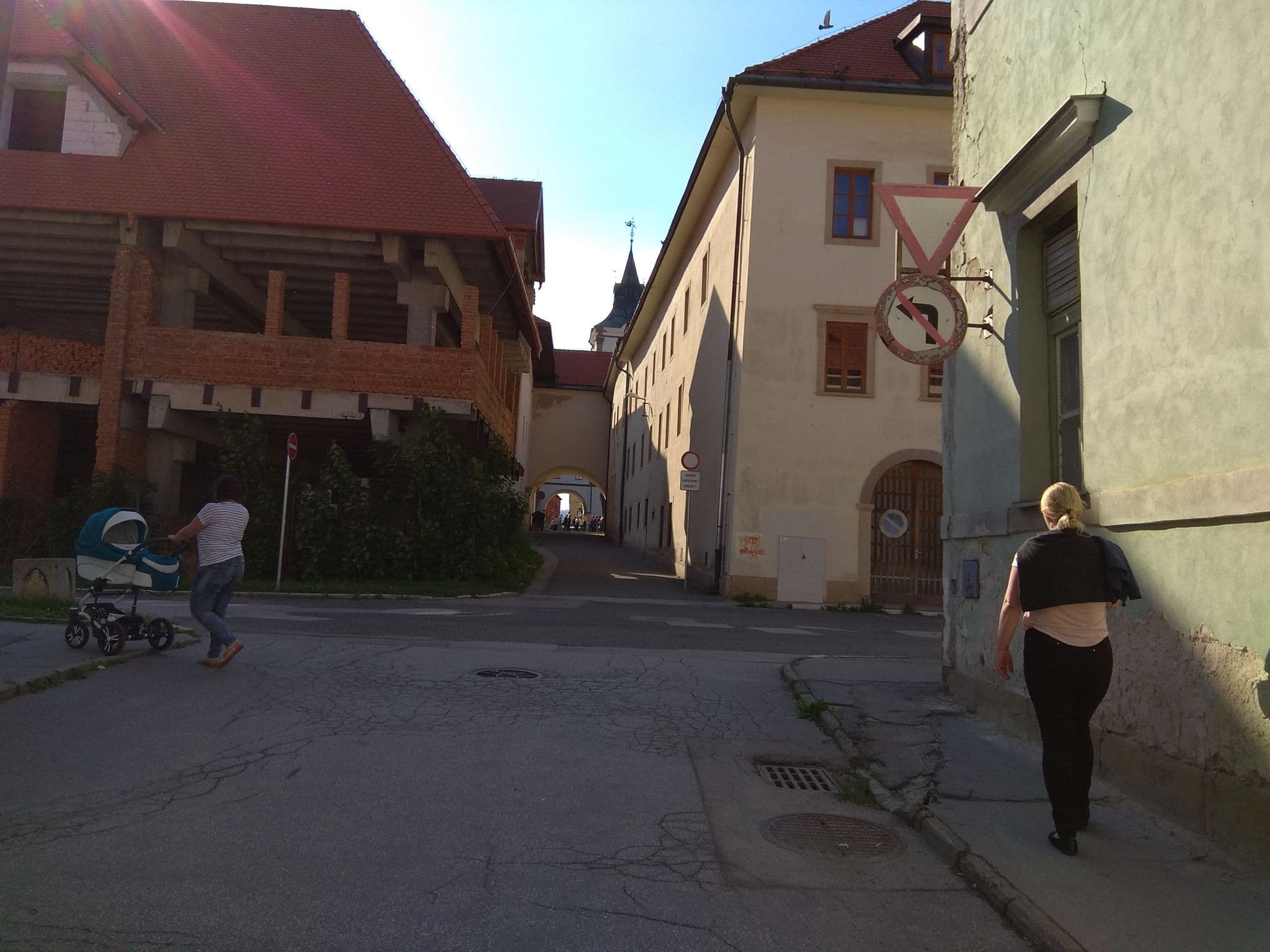 Street view near Rezidencia Levočský Pivovar, Levoča — © majovajo (CC BY-SA · Mapillary)