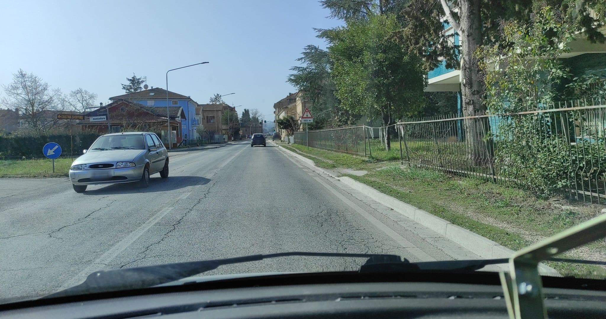 Street view near Hotel La Maestà, Urbisaglia — © jeawrong (CC BY-SA · Mapillary)