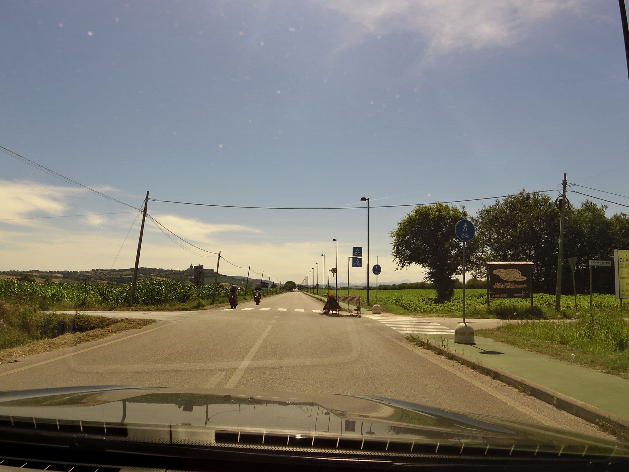 Street view near Residence Villa Chiara, Loreto Stazione — © czmrtn (CC BY-SA · Mapillary)