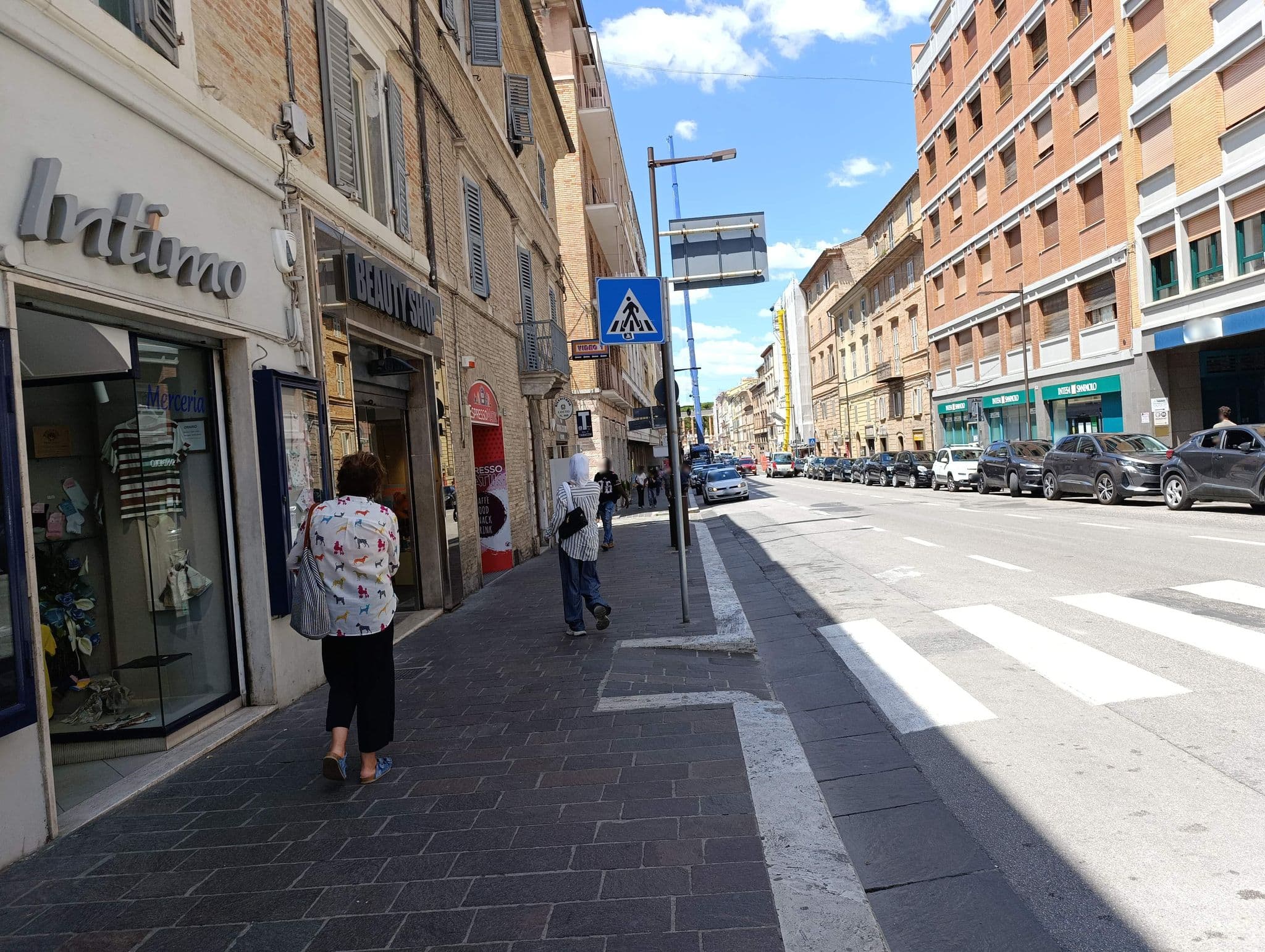 Street view near La casa di Oliva, Macerata — © jeawrong (CC BY-SA · Mapillary)