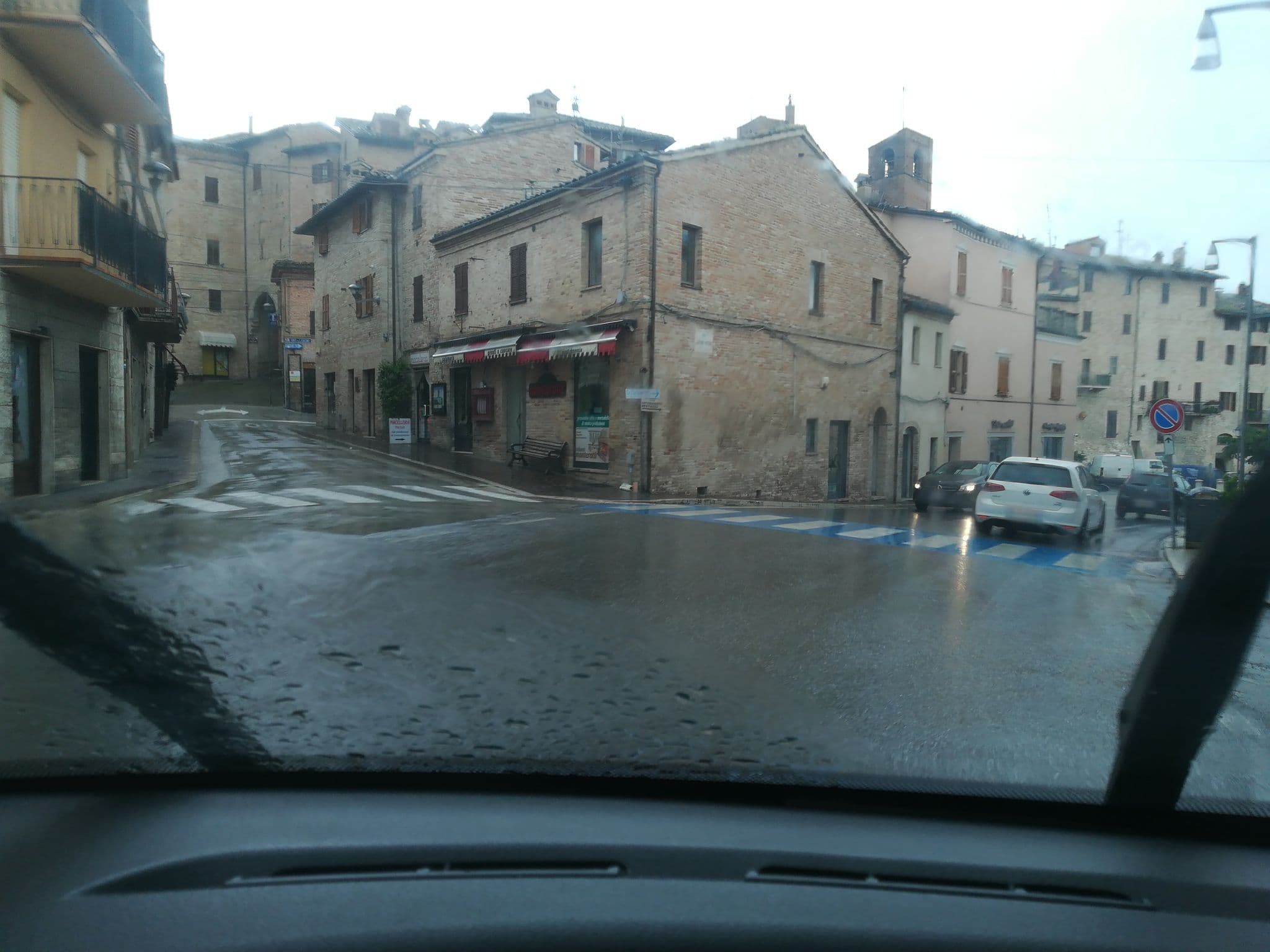 Street view near Centro Turistico Montanaria, Sarnano — © jeawrong (CC BY-SA · Mapillary)