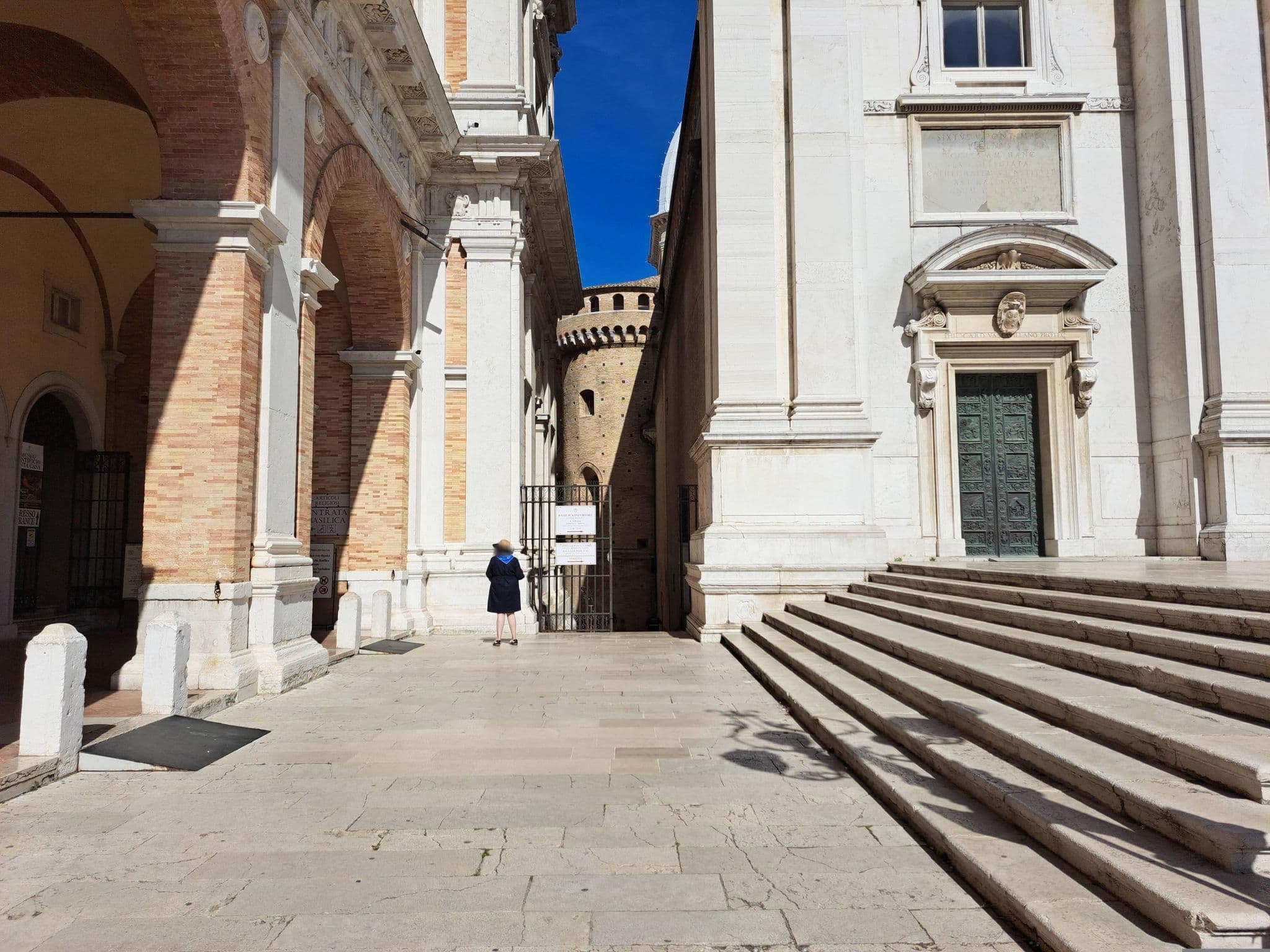 Street view near Palazzo Illirico di Loreto, Loreto — © gbabmap (CC BY-SA · Mapillary)