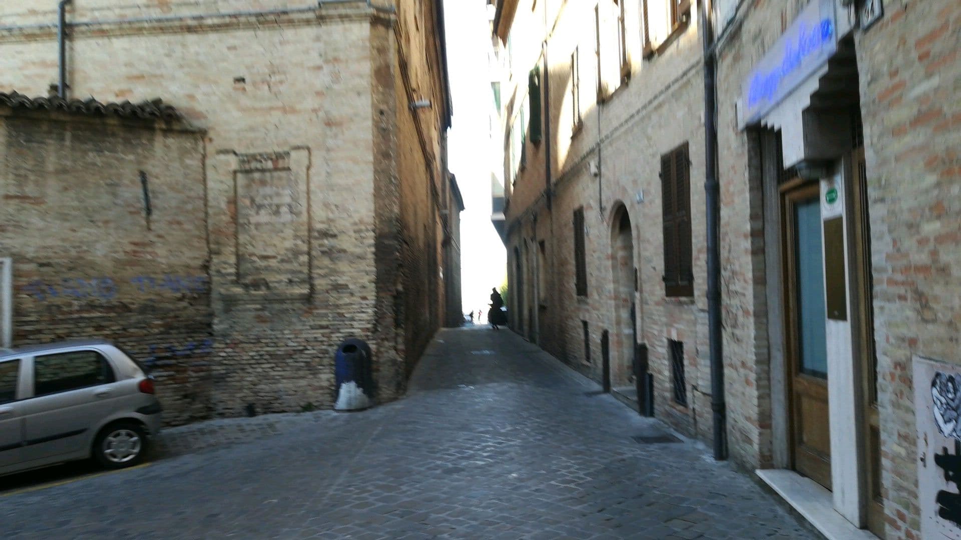 Street view near Da Rosa, Macerata — © jeawrong (CC BY-SA · Mapillary)
