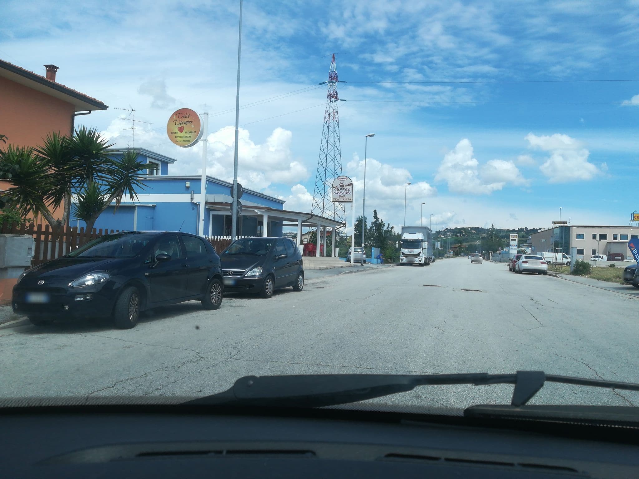 Street view near Dolce Dormire, Santa Maria Apparente — © jeawrong (CC BY-SA · Mapillary)