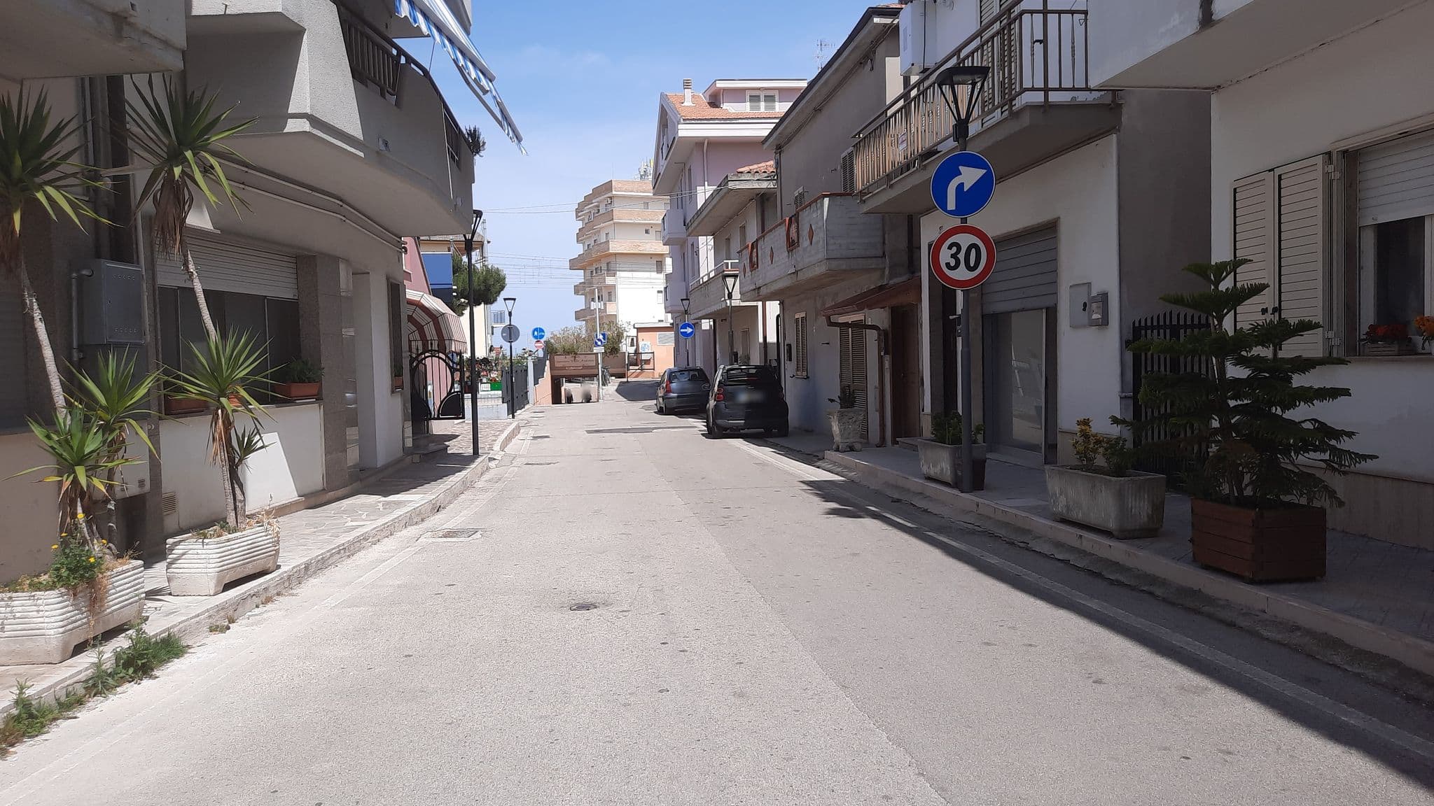 Street view near Villino di Girolamo, Pineto — © fiammacistriani (CC BY-SA · Mapillary)