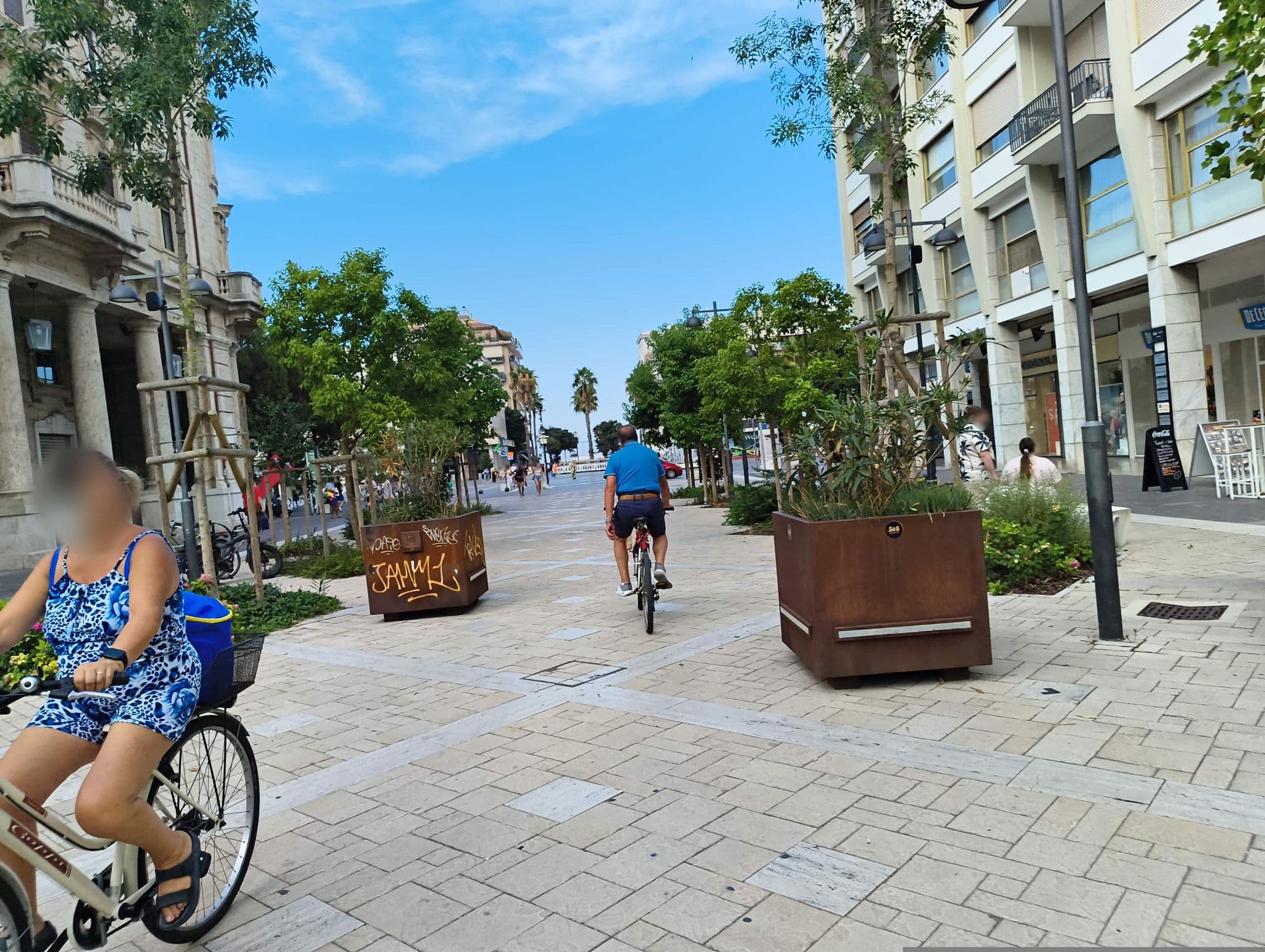 Street view near Centralissimo Pescara, Pescara — © marcuscalabresus (CC BY-SA · Mapillary)